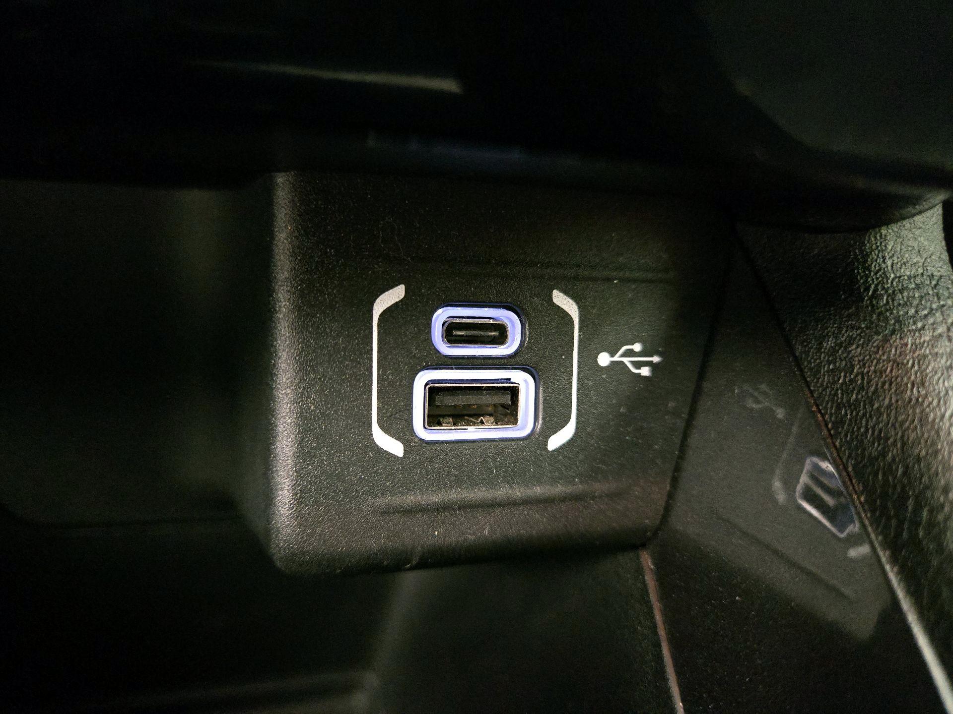 Thumbnail: 2022 Jeep Compass - 18