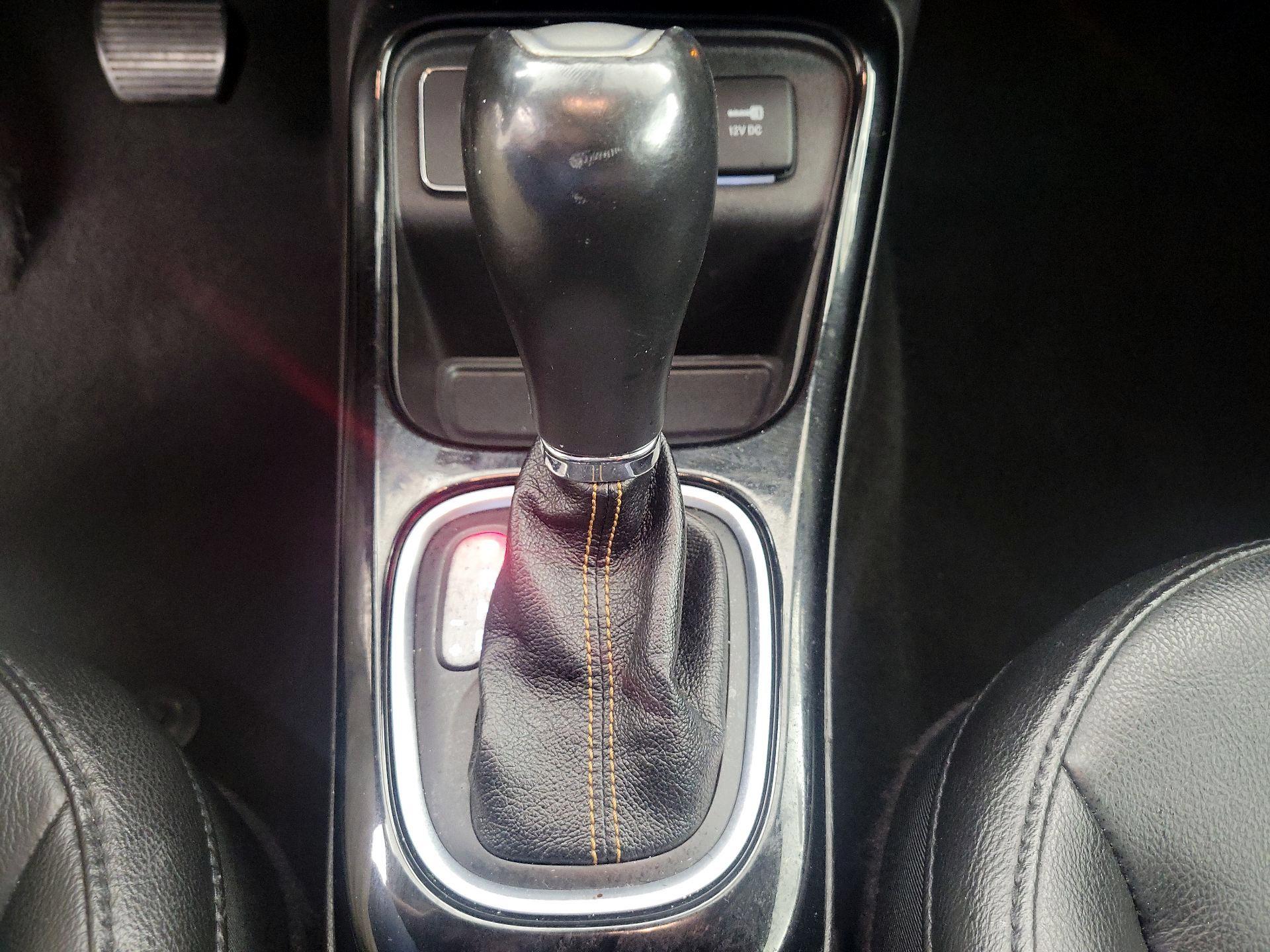 Thumbnail: 2020 Jeep Compass - 17