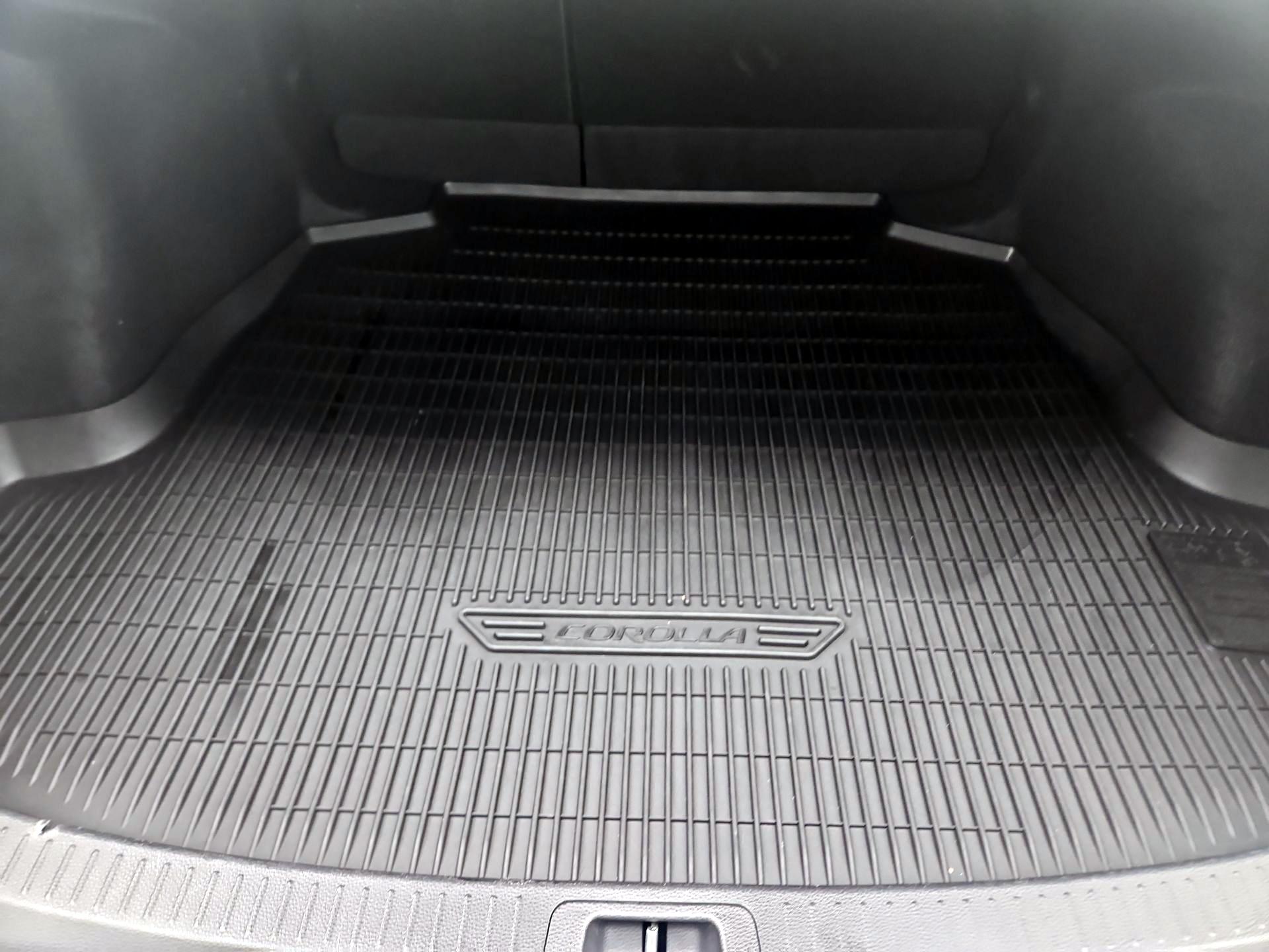 Thumbnail: 2022 Toyota Corolla - 19