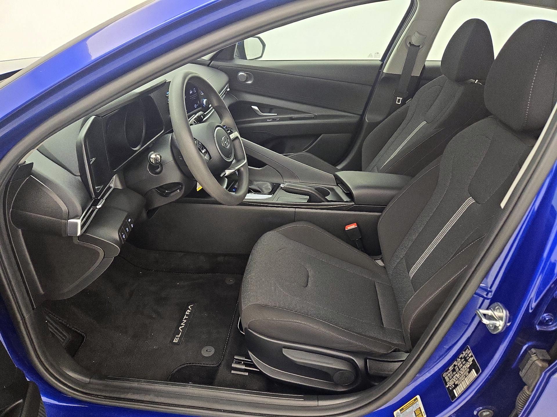 Thumbnail: 2023 Hyundai Elantra - 11