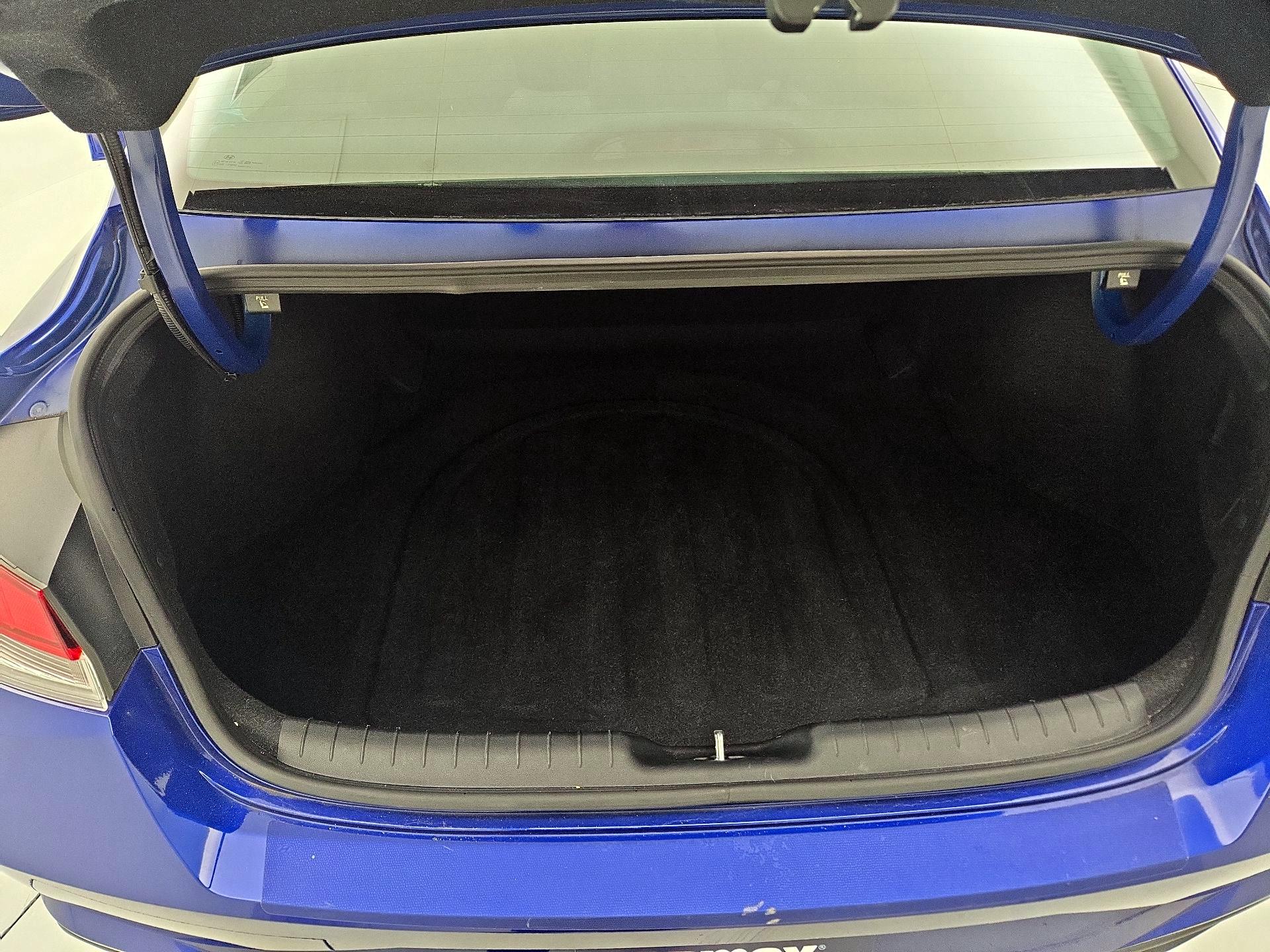 Thumbnail: 2023 Hyundai Elantra - 20