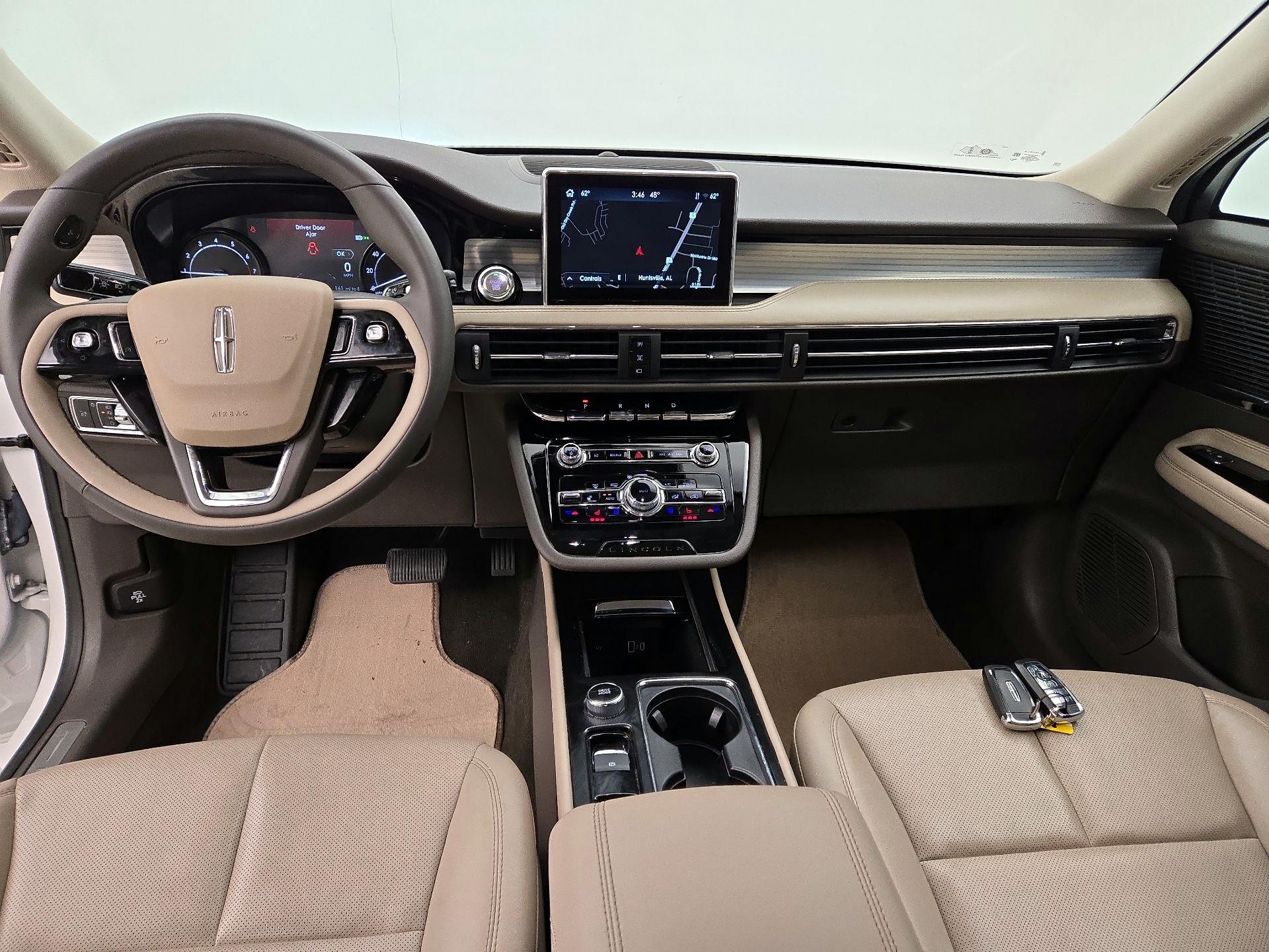 Thumbnail: 2022 Lincoln Corsair - 9