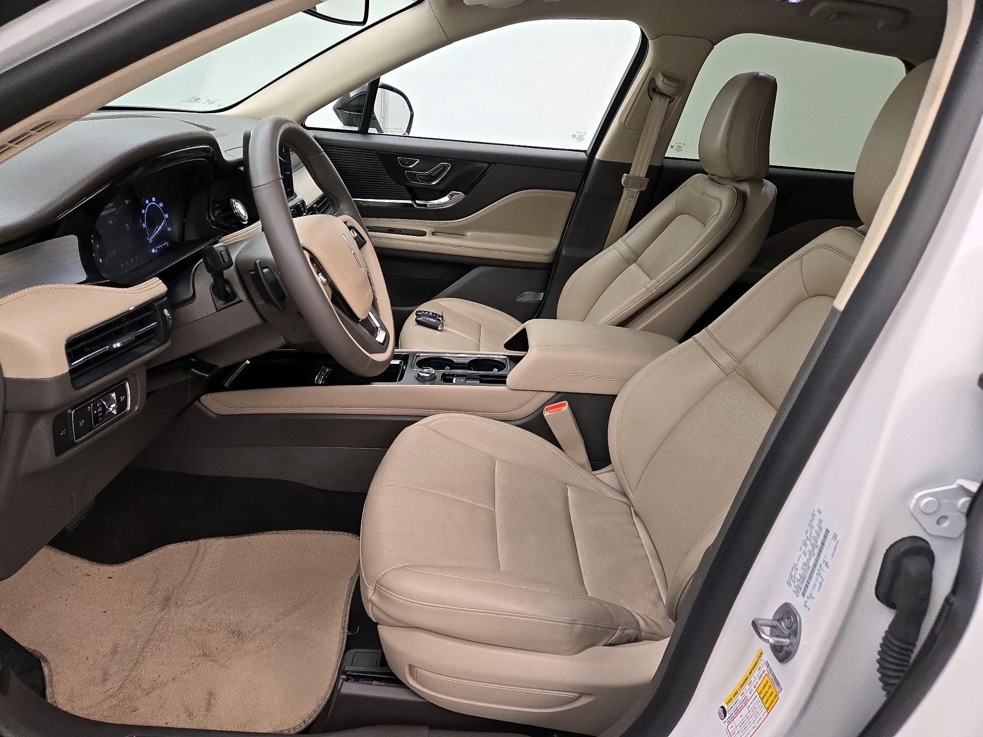 Thumbnail: 2022 Lincoln Corsair - 11