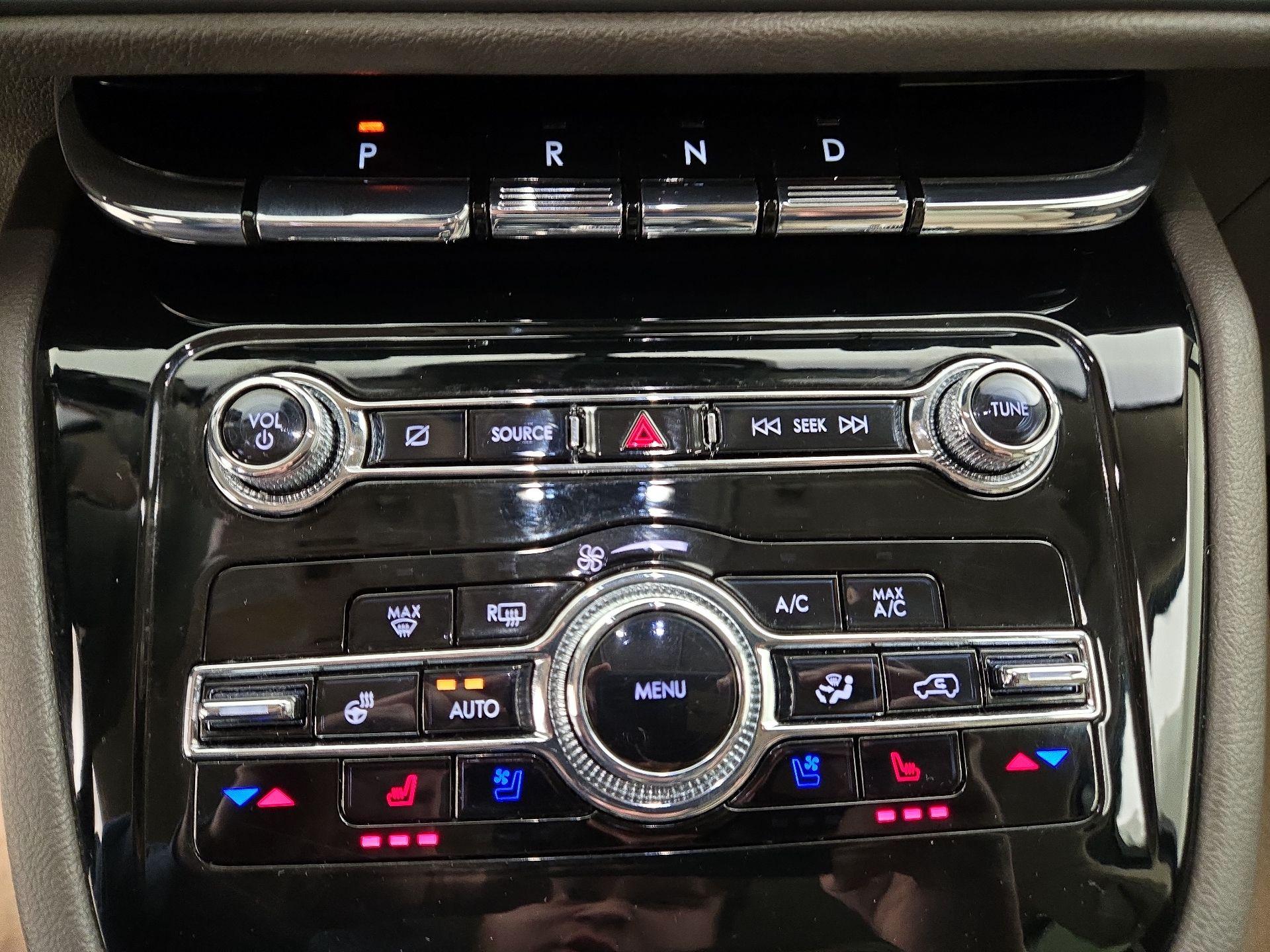 Thumbnail: 2022 Lincoln Corsair - 17