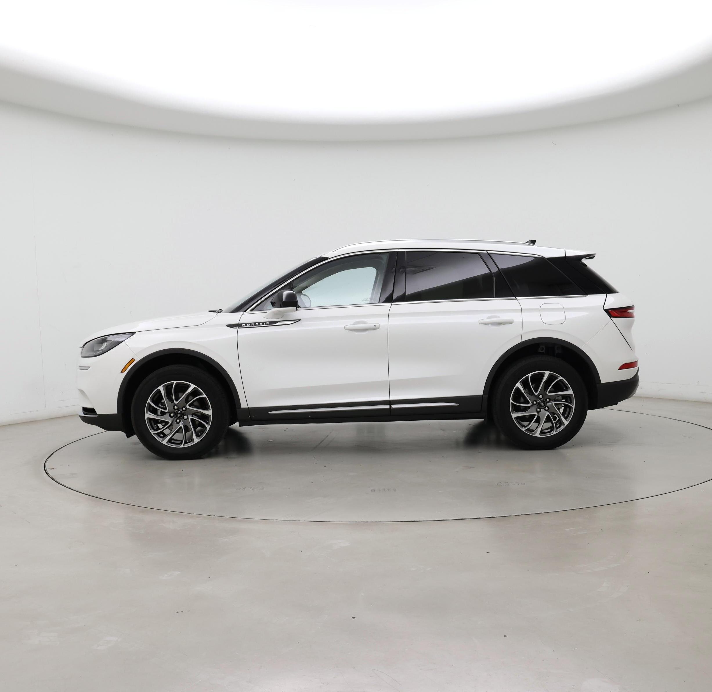 Thumbnail: 2022 Lincoln Corsair - 3