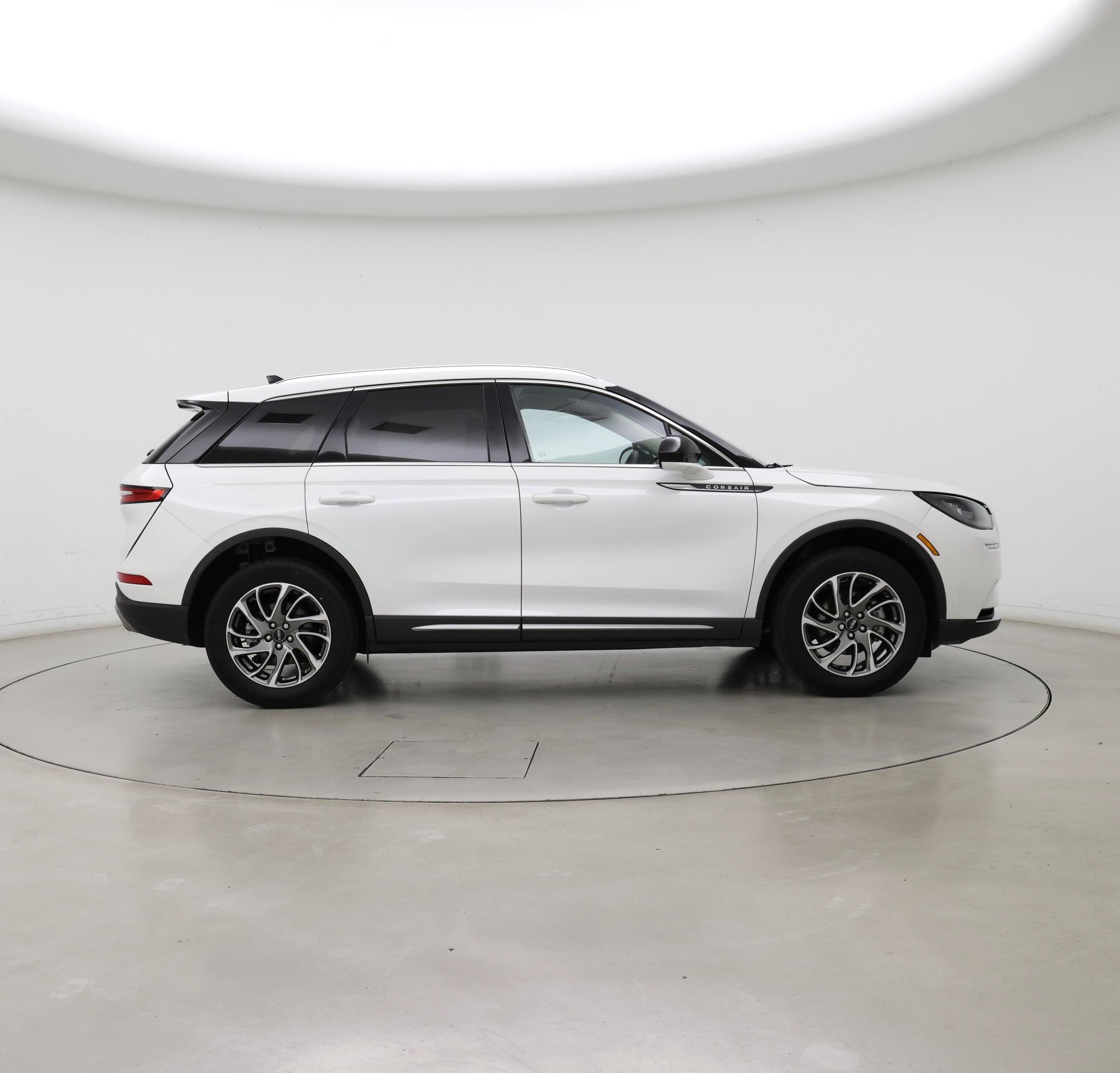 Thumbnail: 2022 Lincoln Corsair - 7