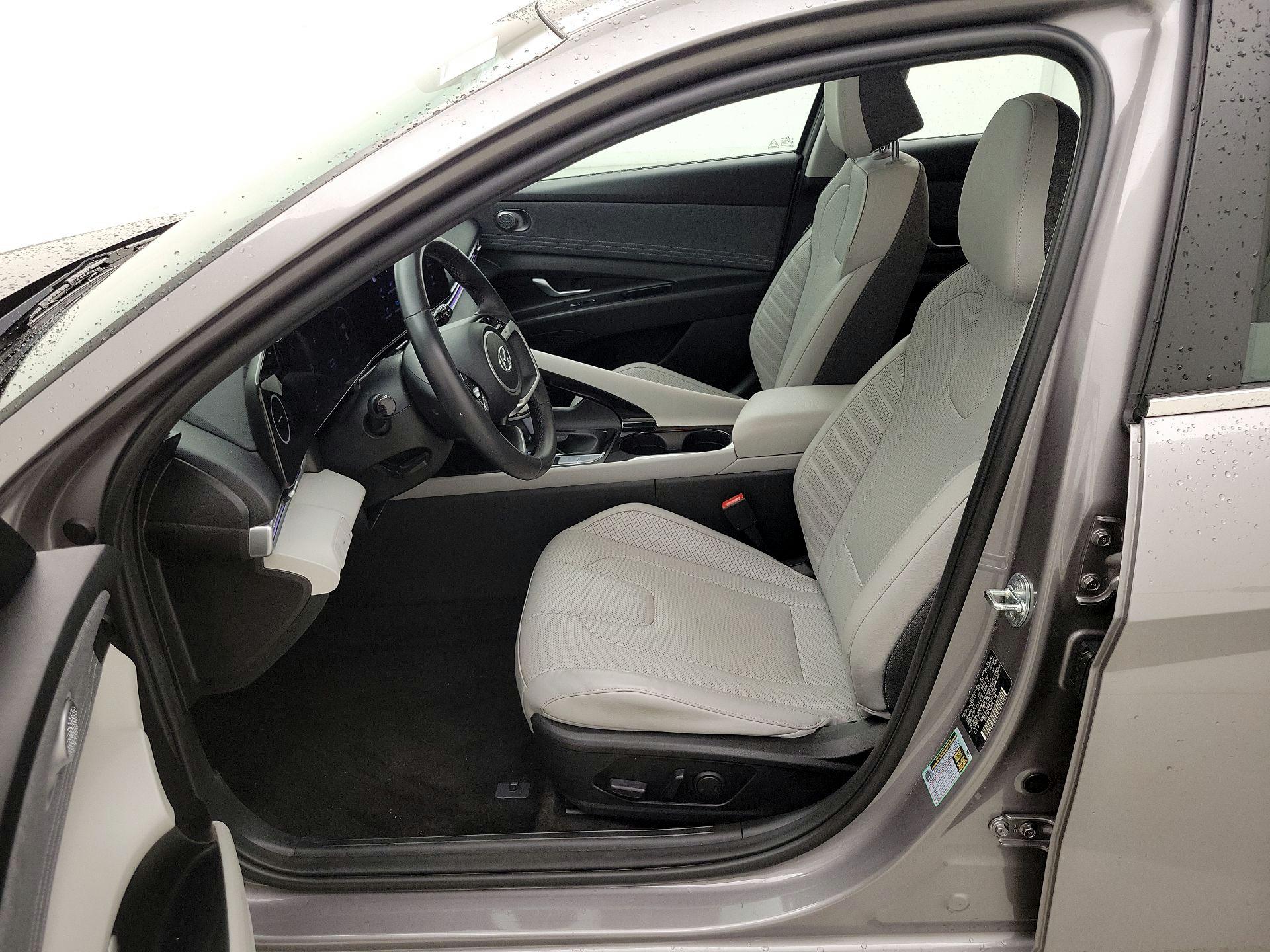 Thumbnail: 2023 Hyundai Elantra - 11