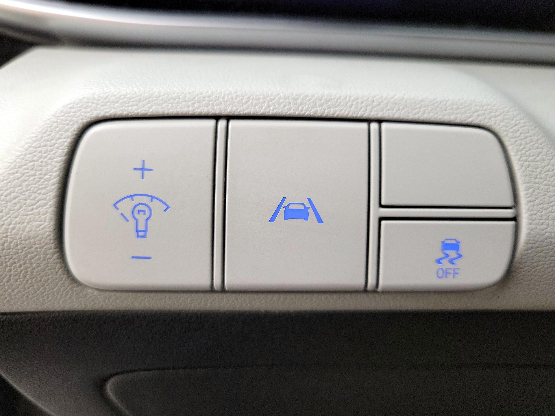 Thumbnail: 2023 Hyundai Elantra - 13