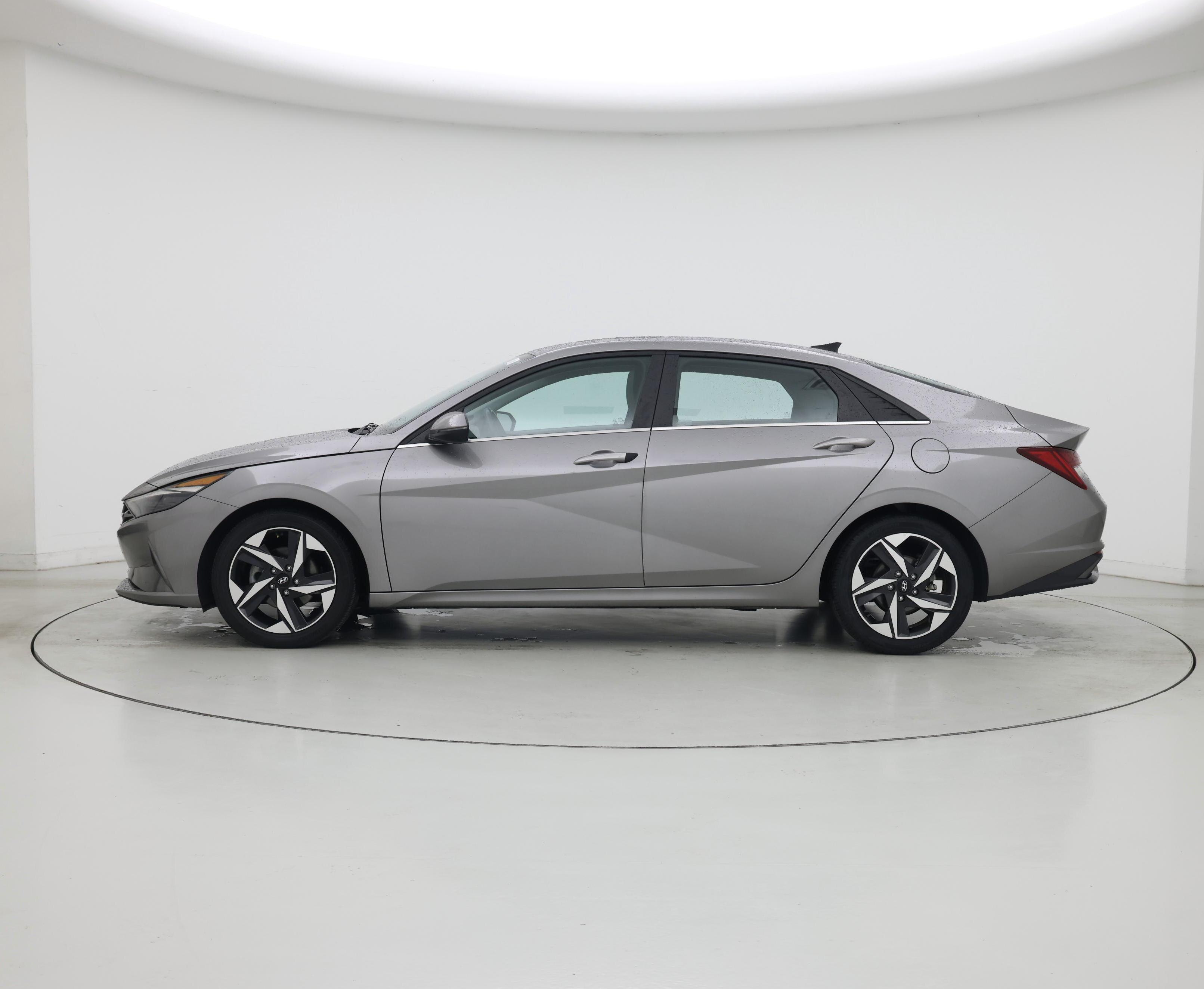 Thumbnail: 2023 Hyundai Elantra - 3