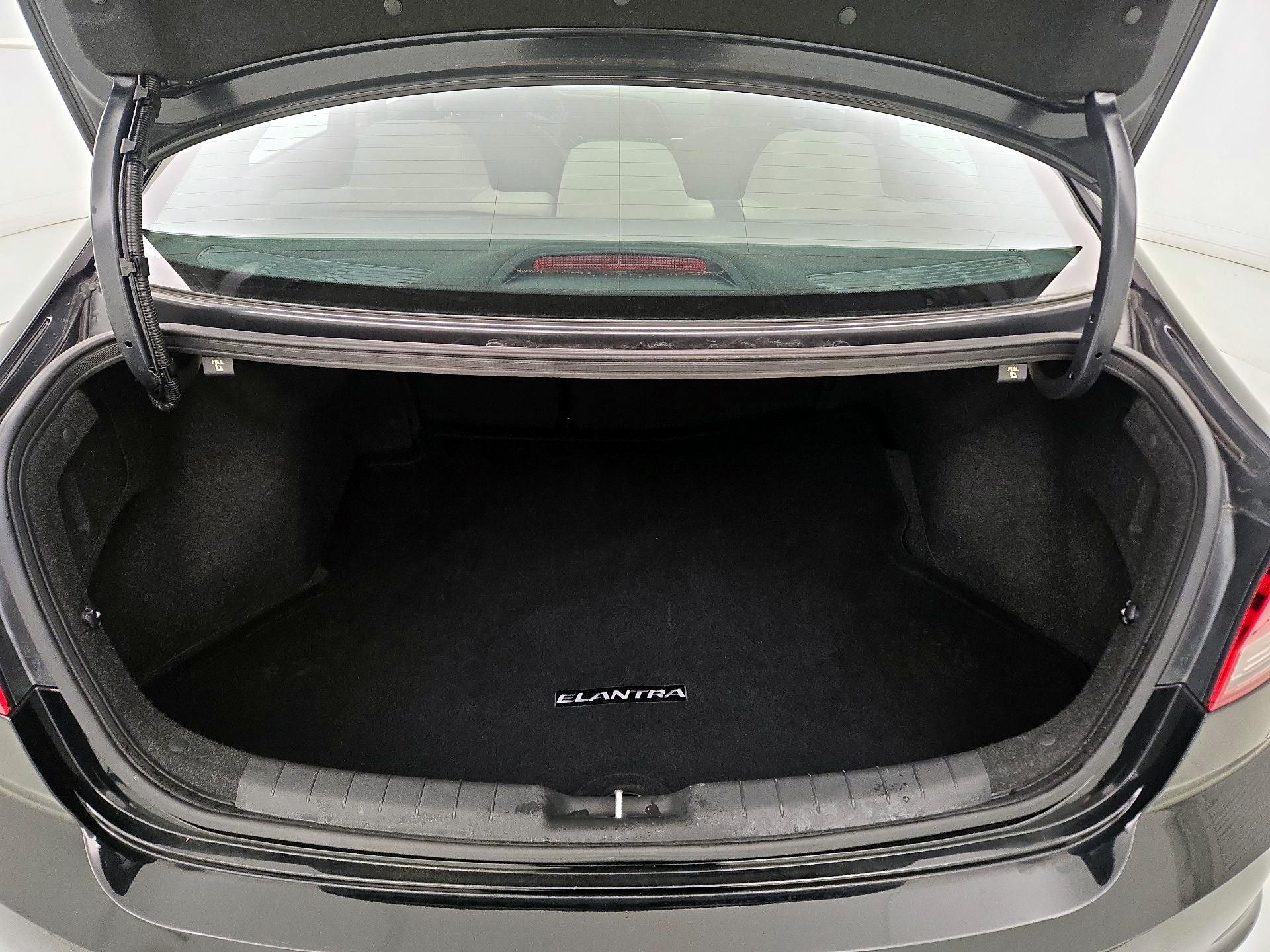 Thumbnail: 2020 Hyundai Elantra - 20