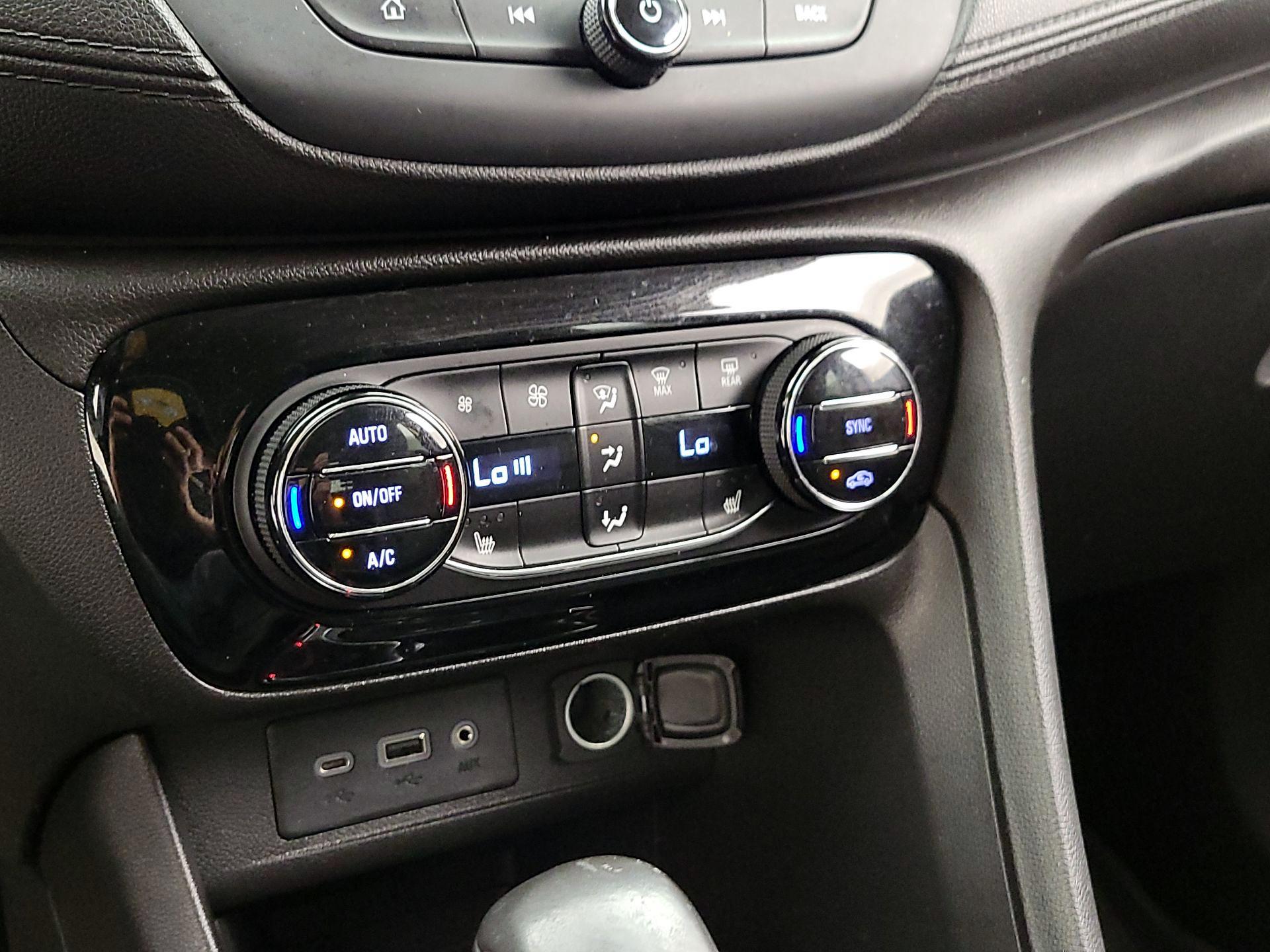 Thumbnail: 2020 Buick Encore GX - 16