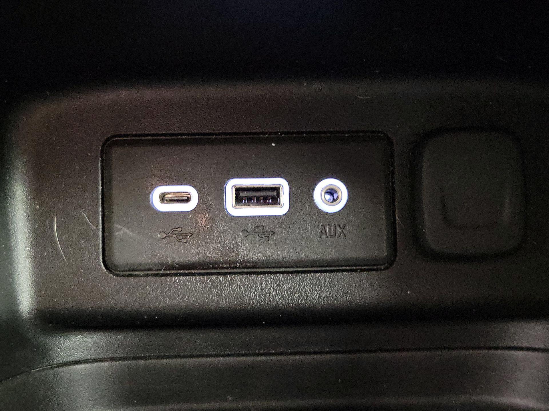 Thumbnail: 2020 Chevrolet Equinox - 18