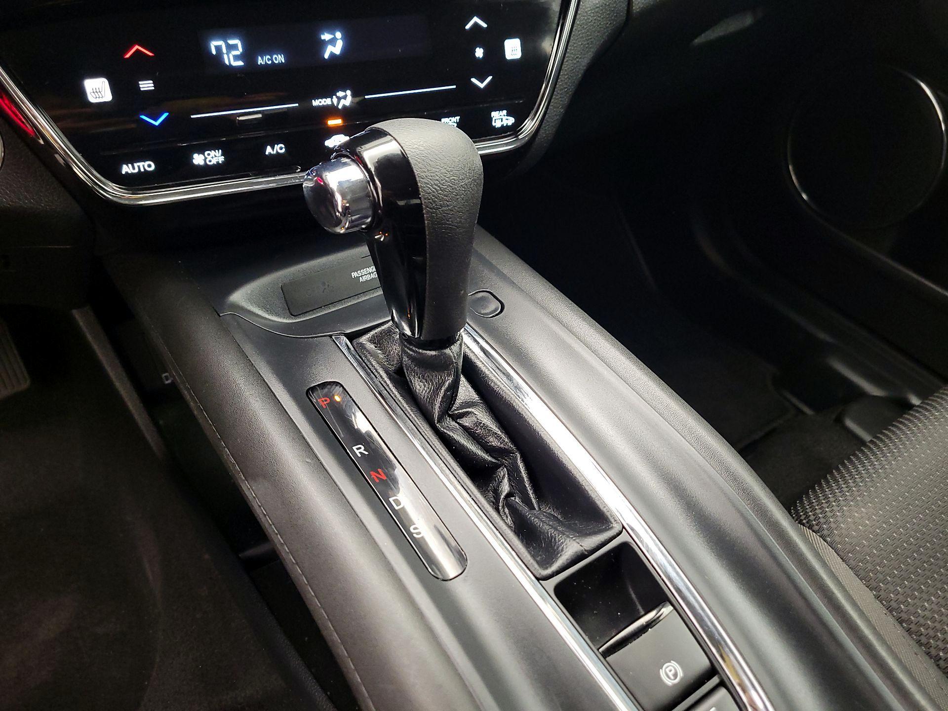 Thumbnail: 2022 Honda HR-V - 17