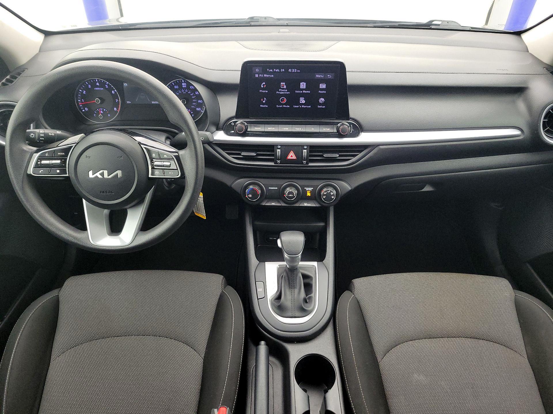 Thumbnail: 2023 Kia Forte - 9