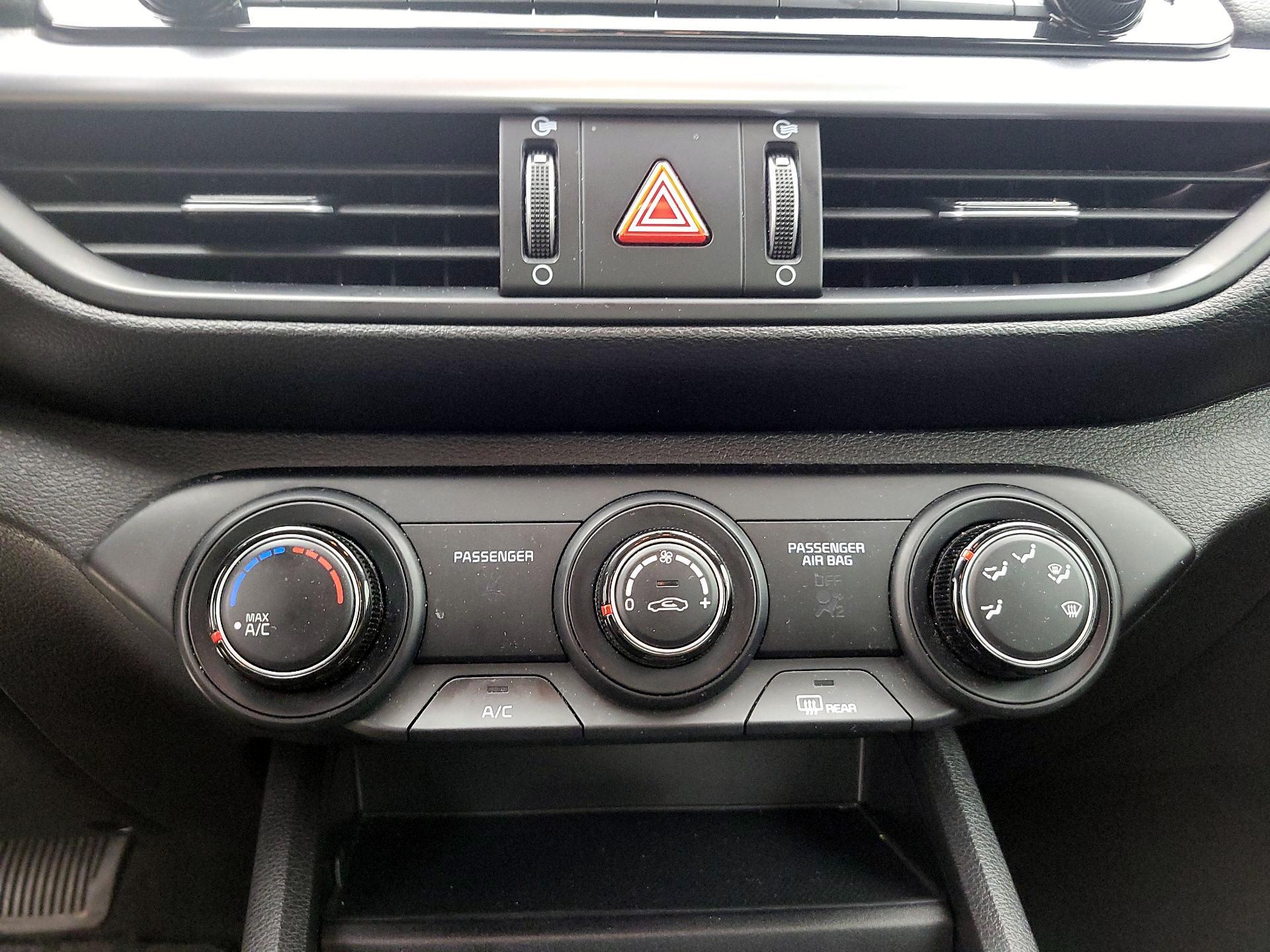 Thumbnail: 2023 Kia Forte - 16