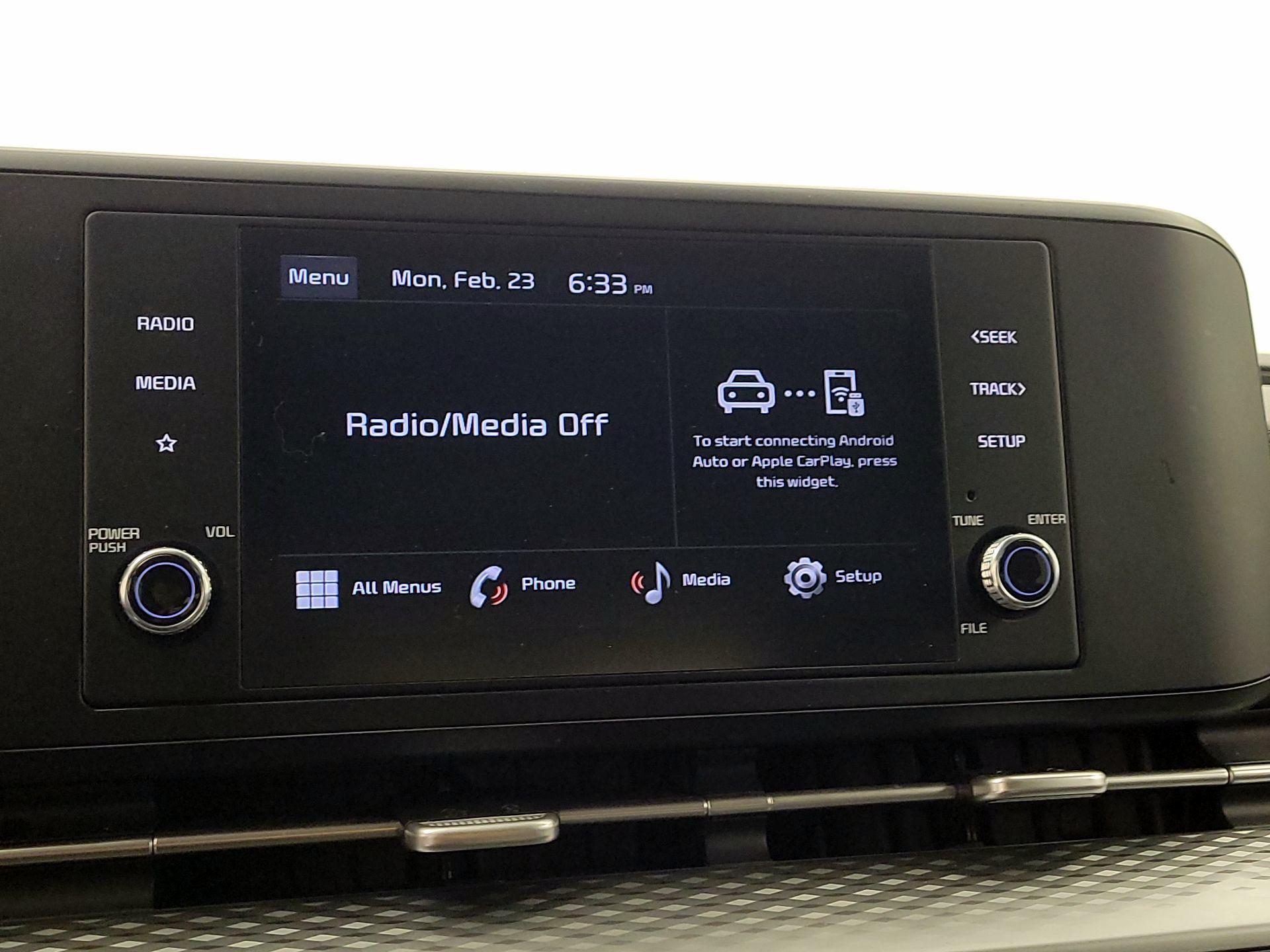 Thumbnail: 2023 Kia Carnival - 15