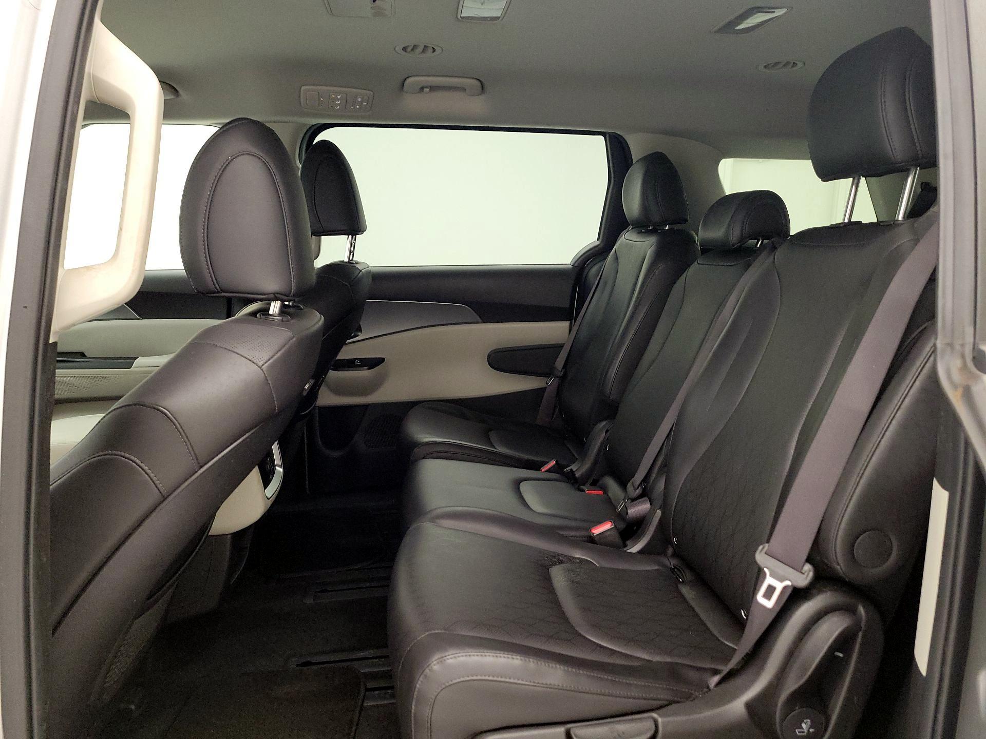 Thumbnail: 2023 Kia Carnival - 19