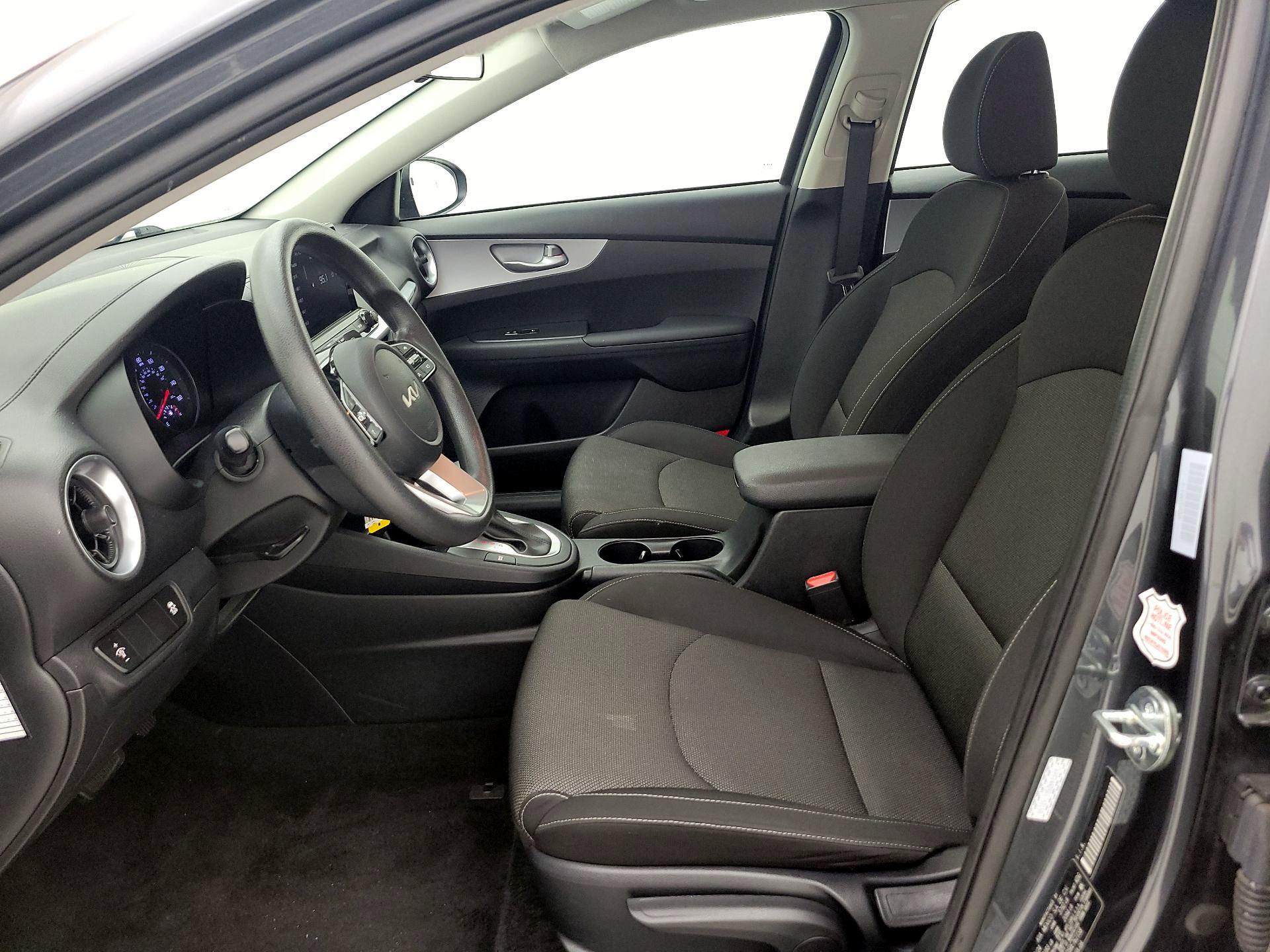 Thumbnail: 2024 Kia Forte - 11