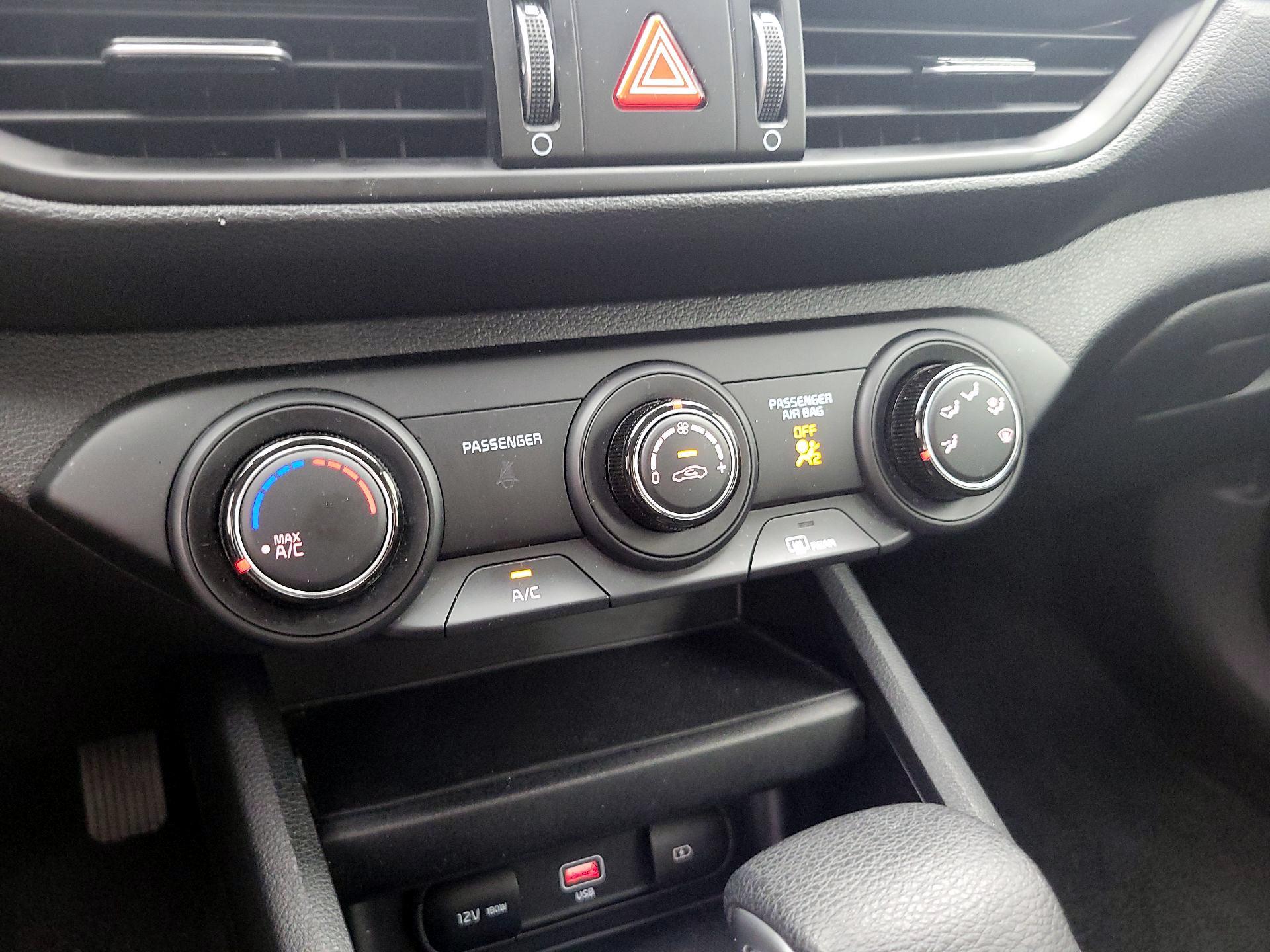 Thumbnail: 2024 Kia Forte - 16