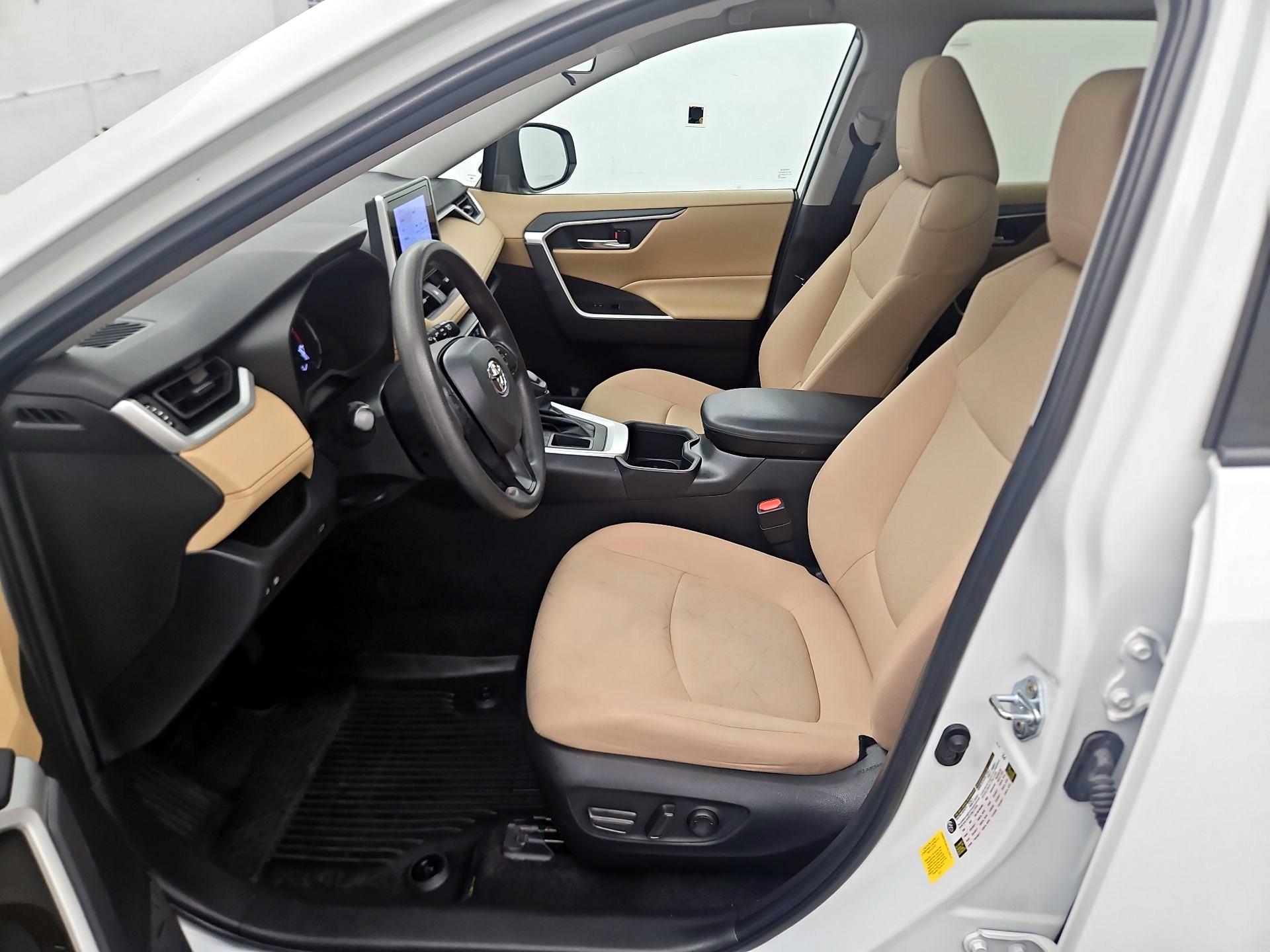 Thumbnail: 2023 Toyota RAV4 - 11