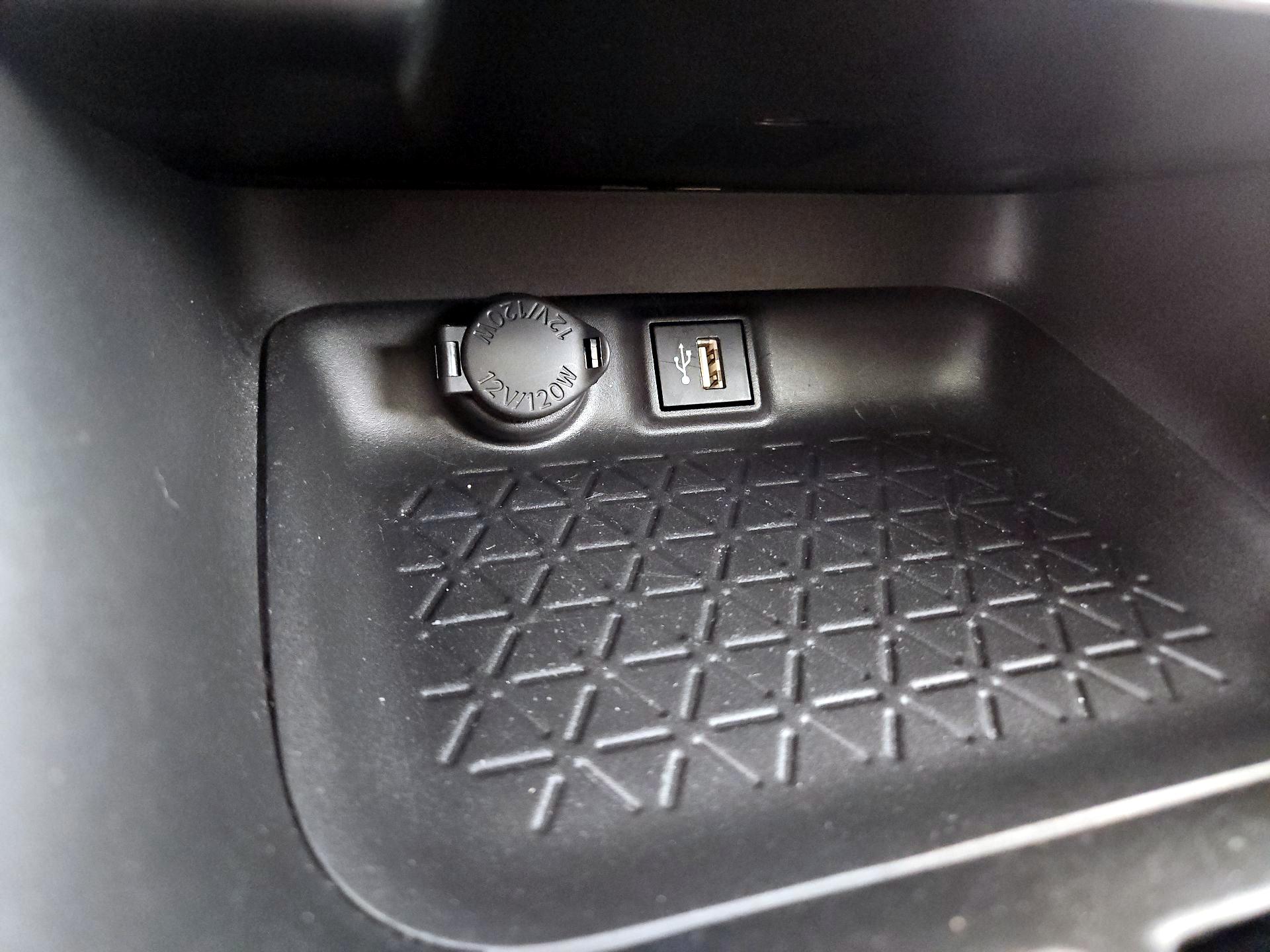 Thumbnail: 2023 Toyota RAV4 - 18