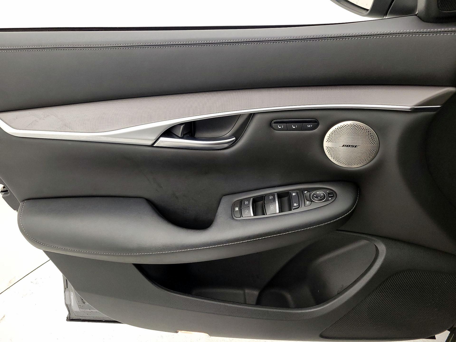 Thumbnail: 2023 INFINITI QX50 - 12