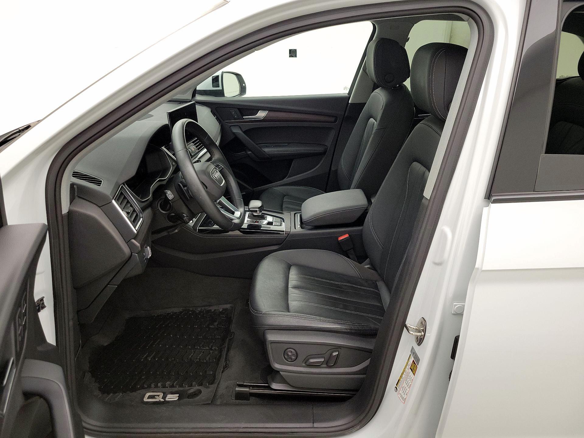 Thumbnail: 2022 Audi Q5 - 11
