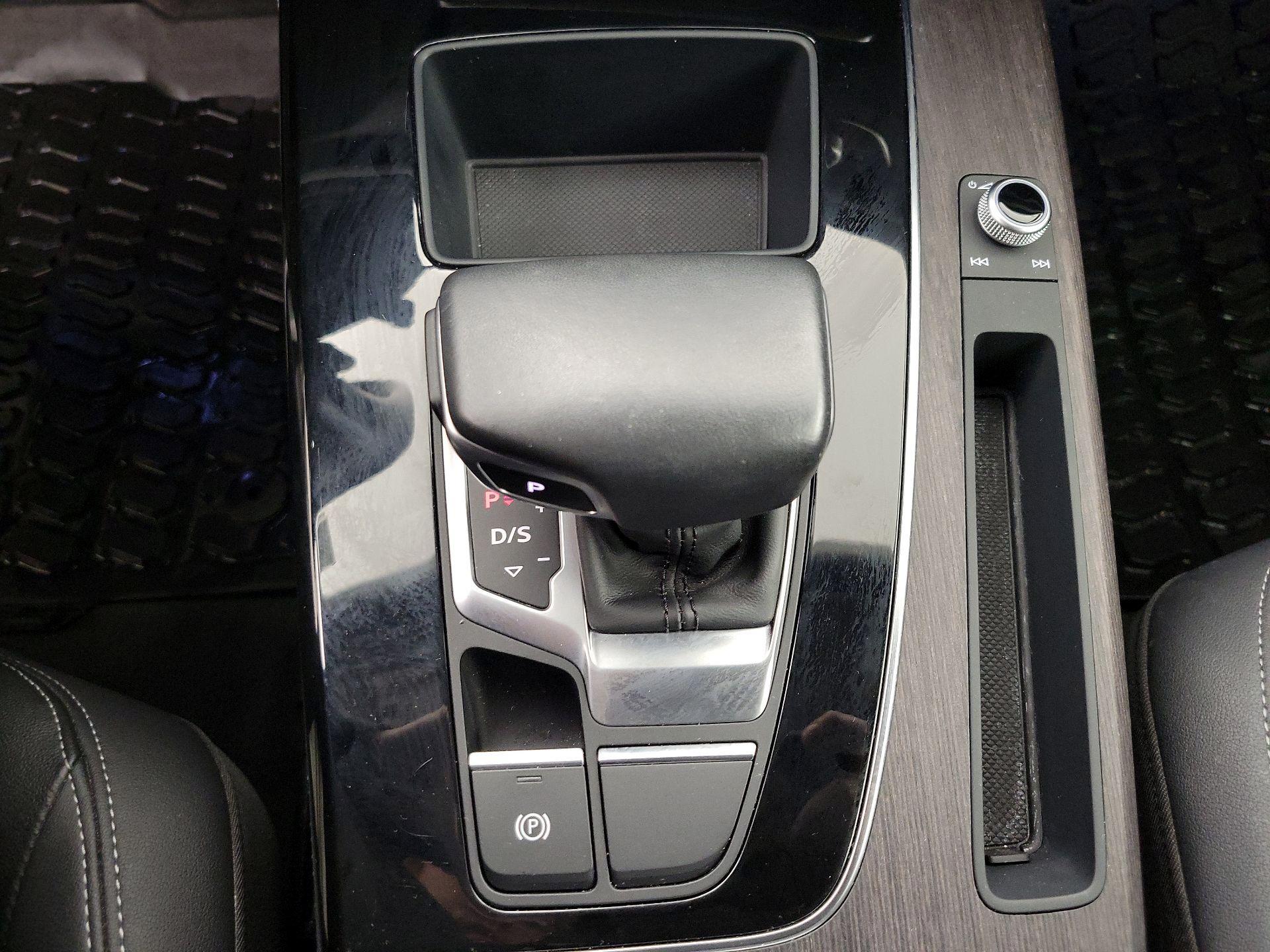 Thumbnail: 2022 Audi Q5 - 18