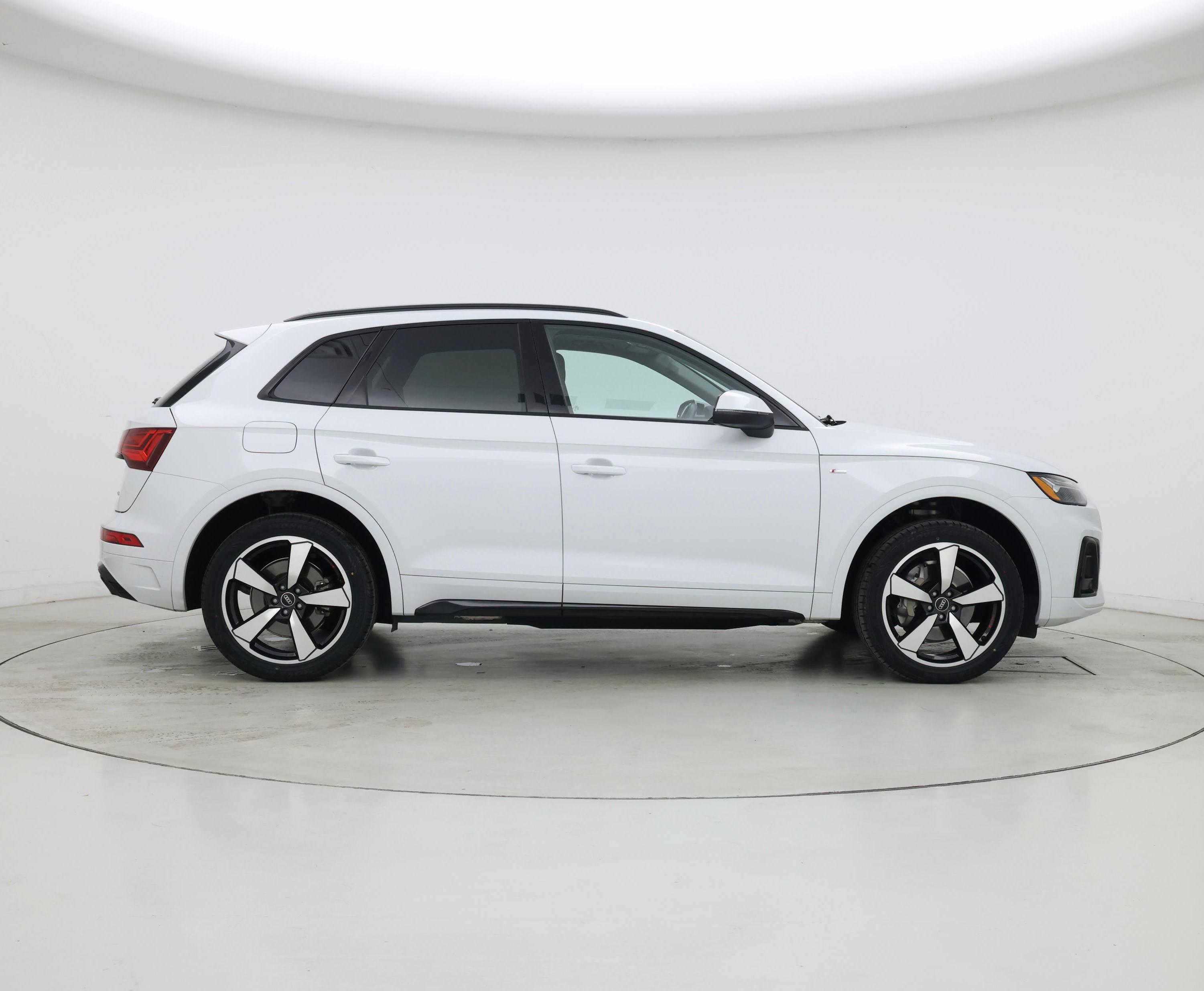 Thumbnail: 2022 Audi Q5 - 7