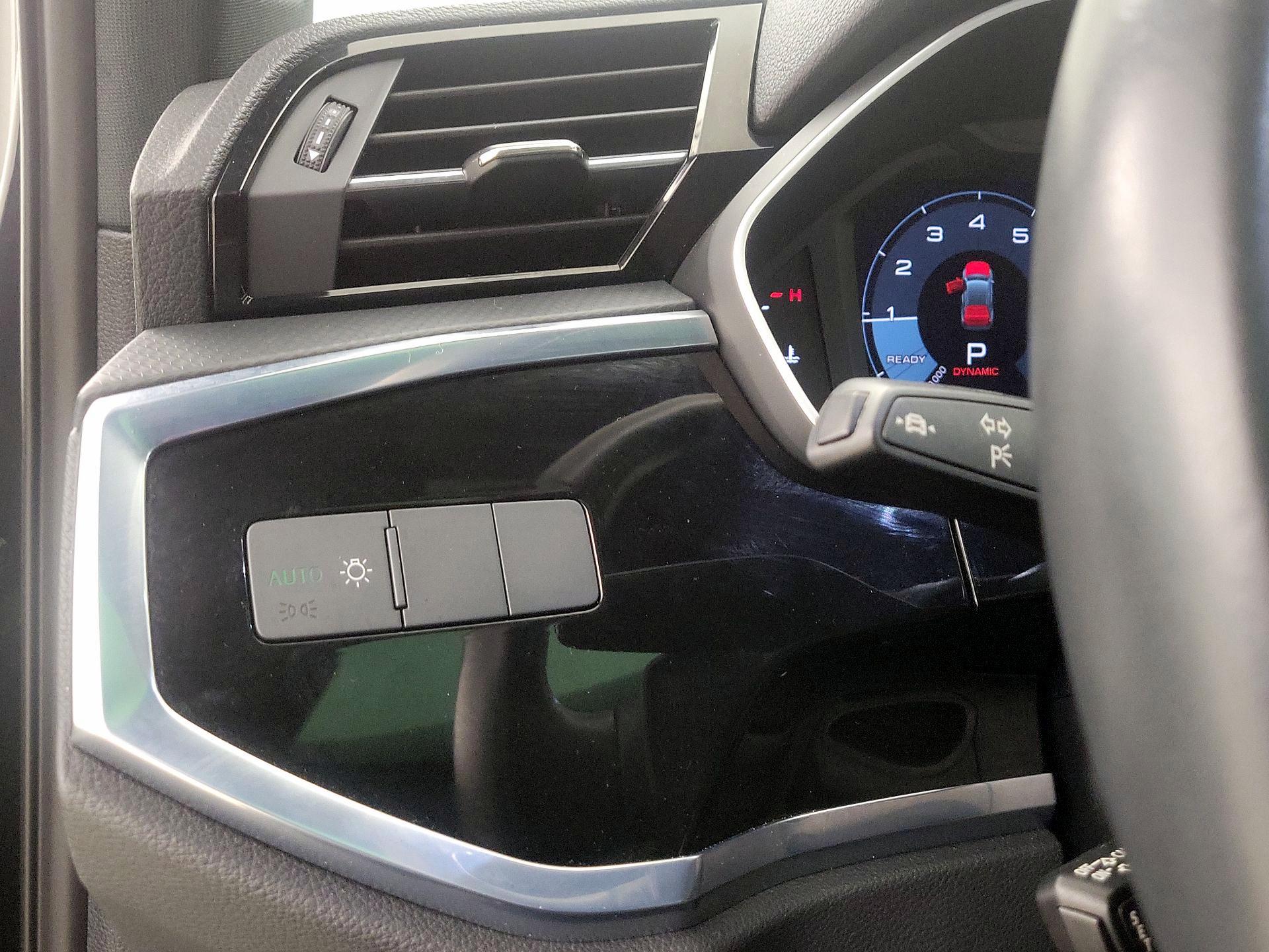 Thumbnail: 2022 Audi Q3 - 13