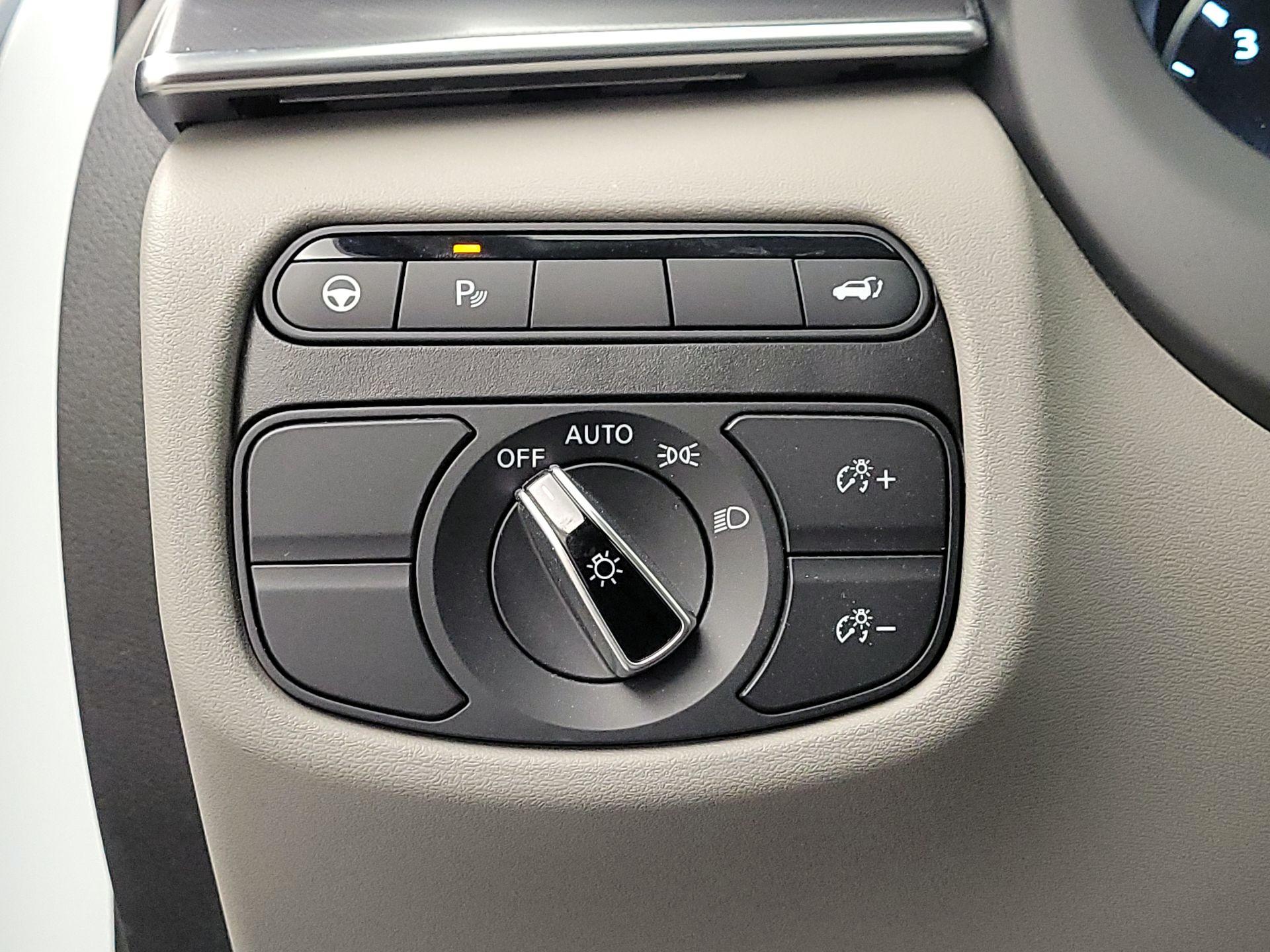 Thumbnail: 2023 INFINITI QX50 - 13