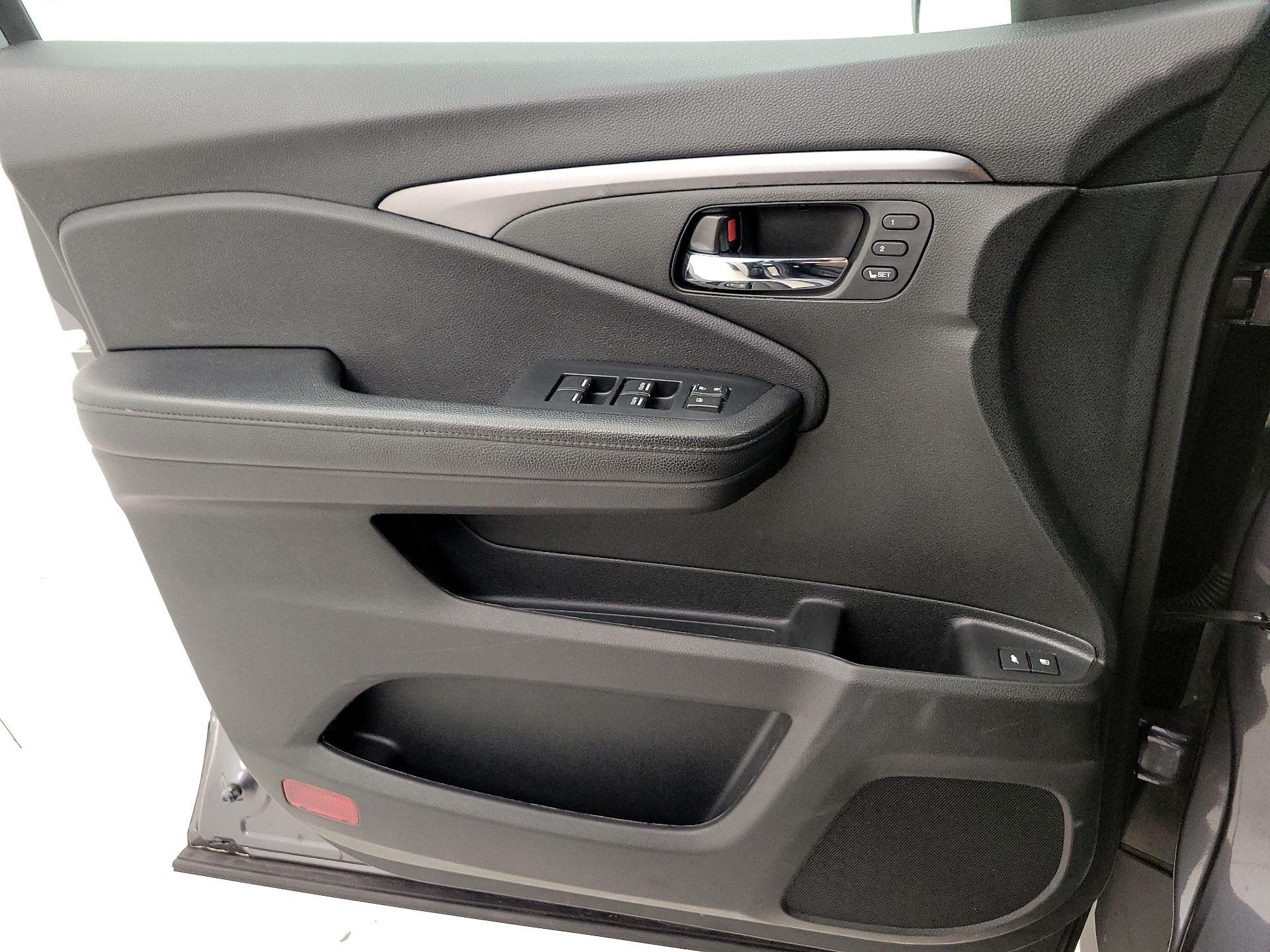 Thumbnail: 2022 Honda Pilot - 10