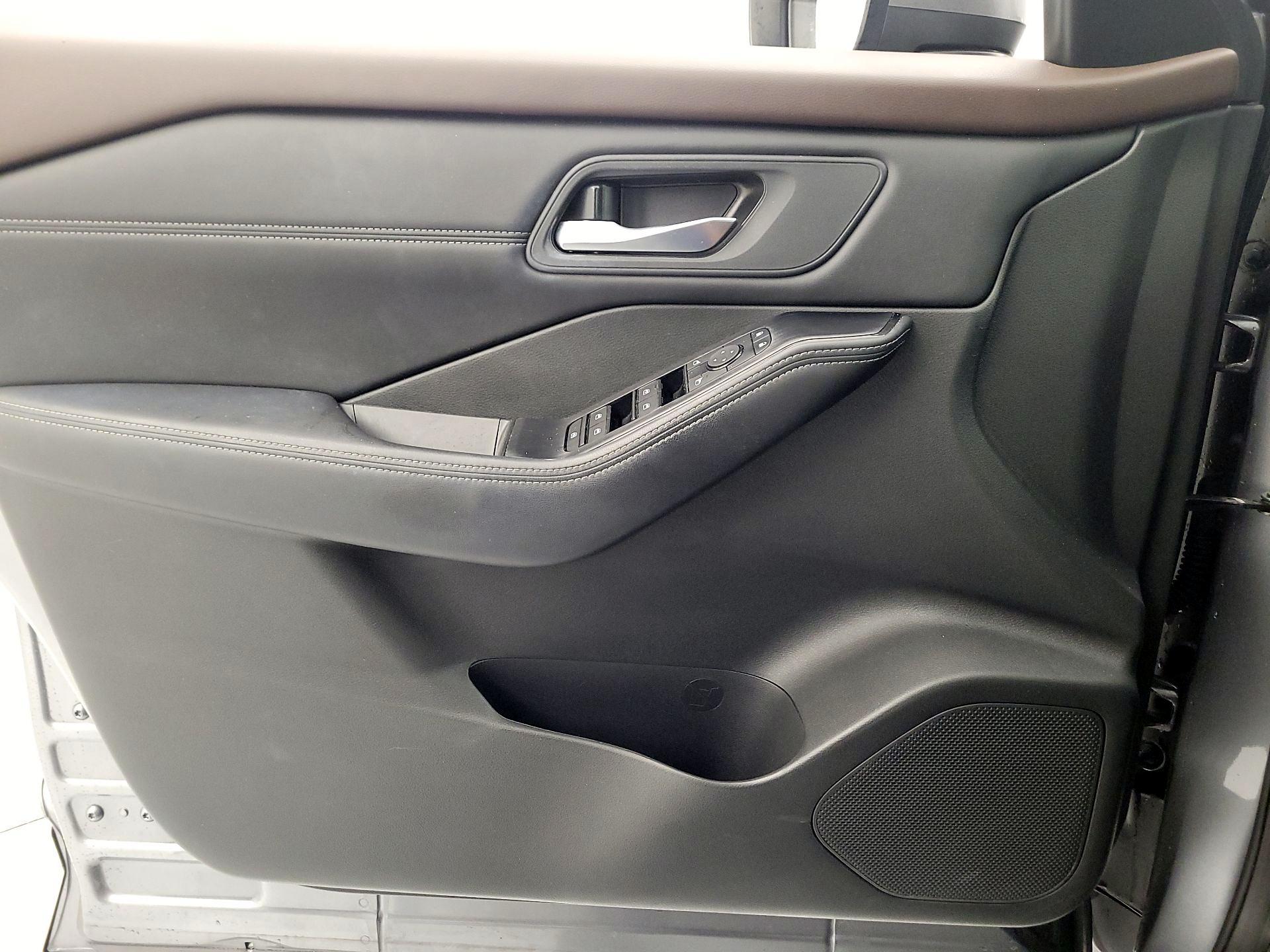 Thumbnail: 2023 Nissan Rogue - 12