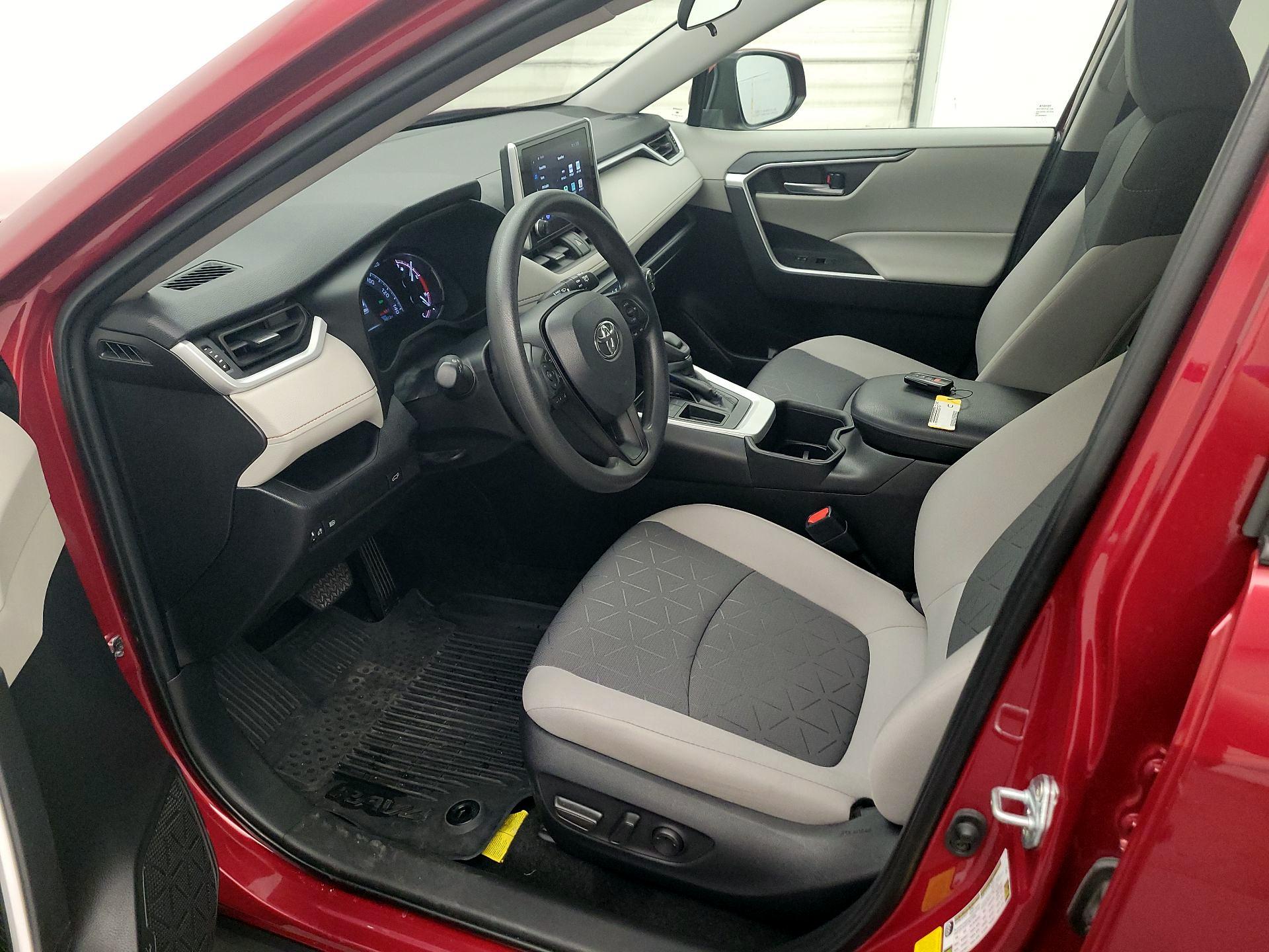 Thumbnail: 2024 Toyota RAV4 - 11