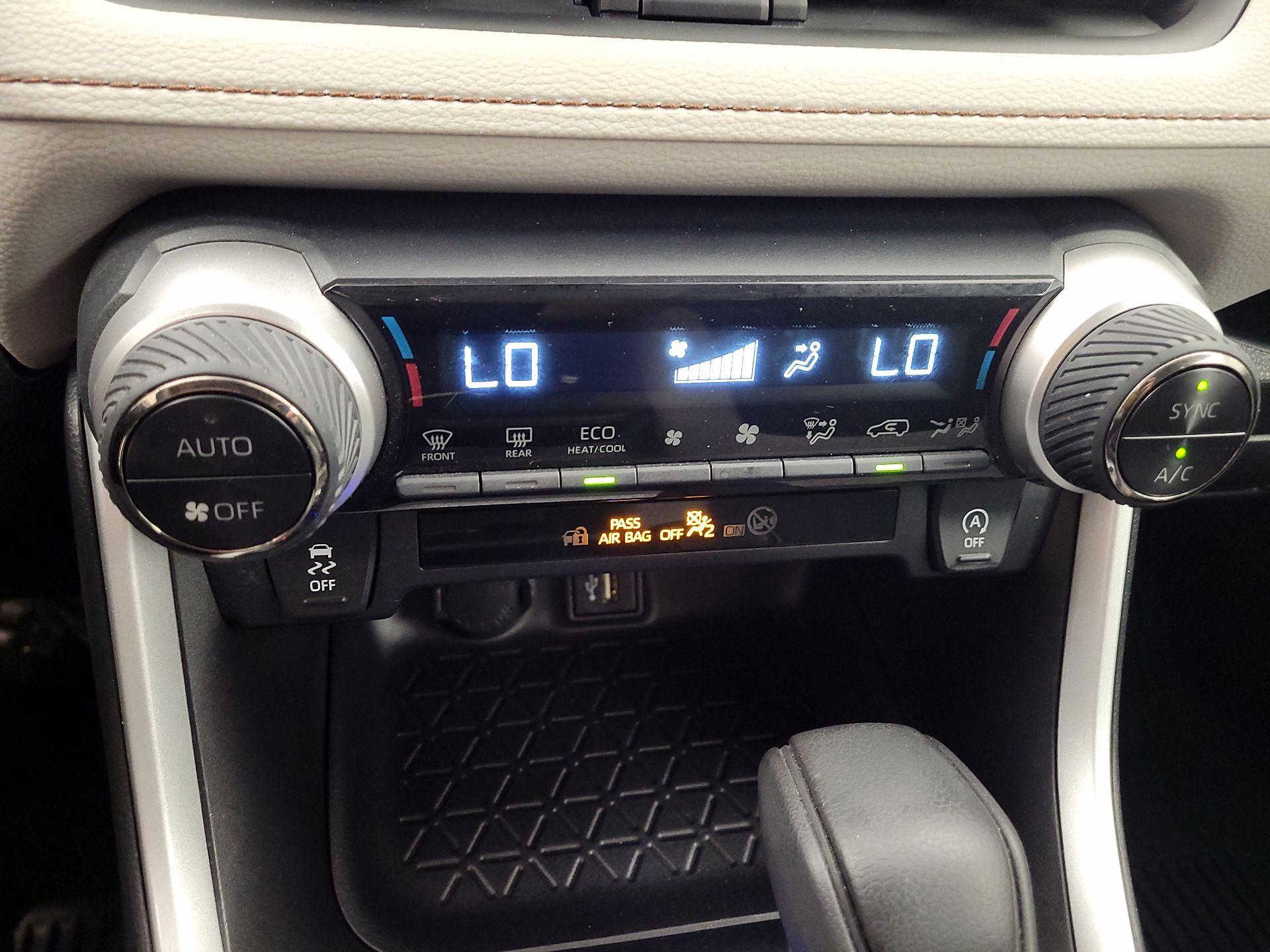 Thumbnail: 2024 Toyota RAV4 - 16