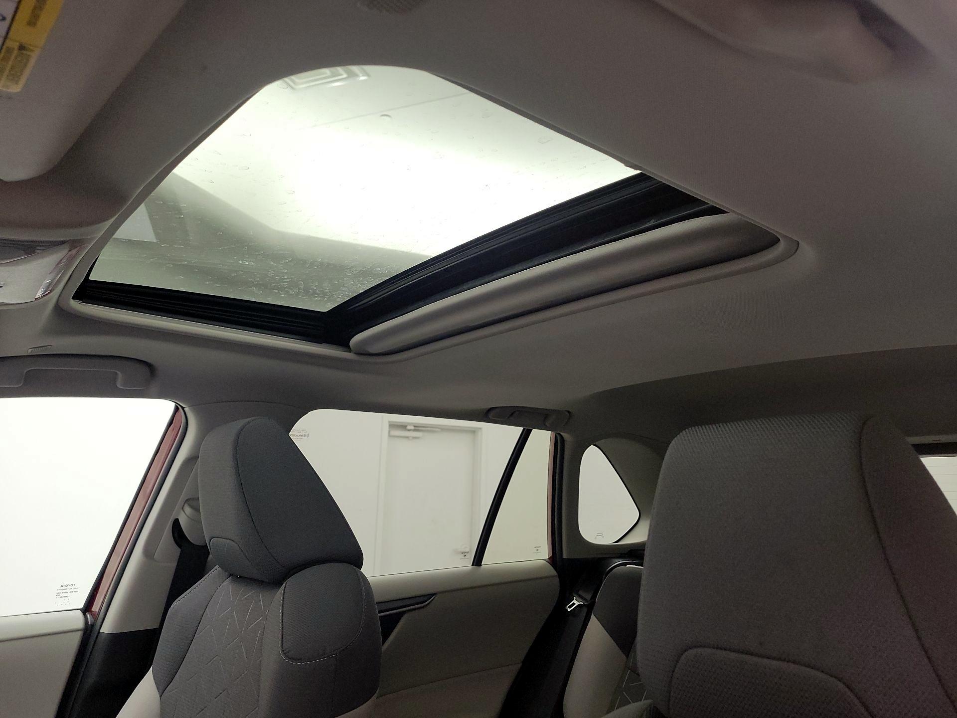 Thumbnail: 2024 Toyota RAV4 - 18