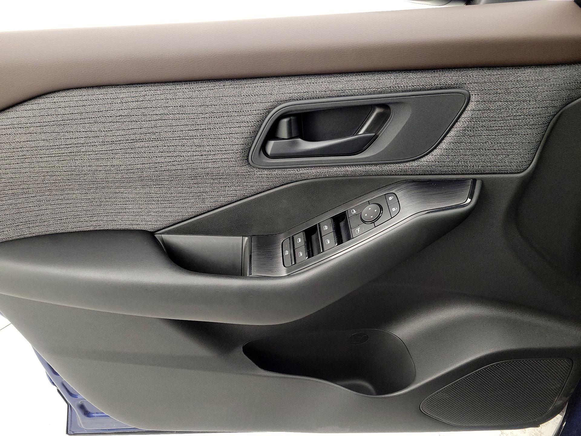 Thumbnail: 2023 Nissan Rogue - 12