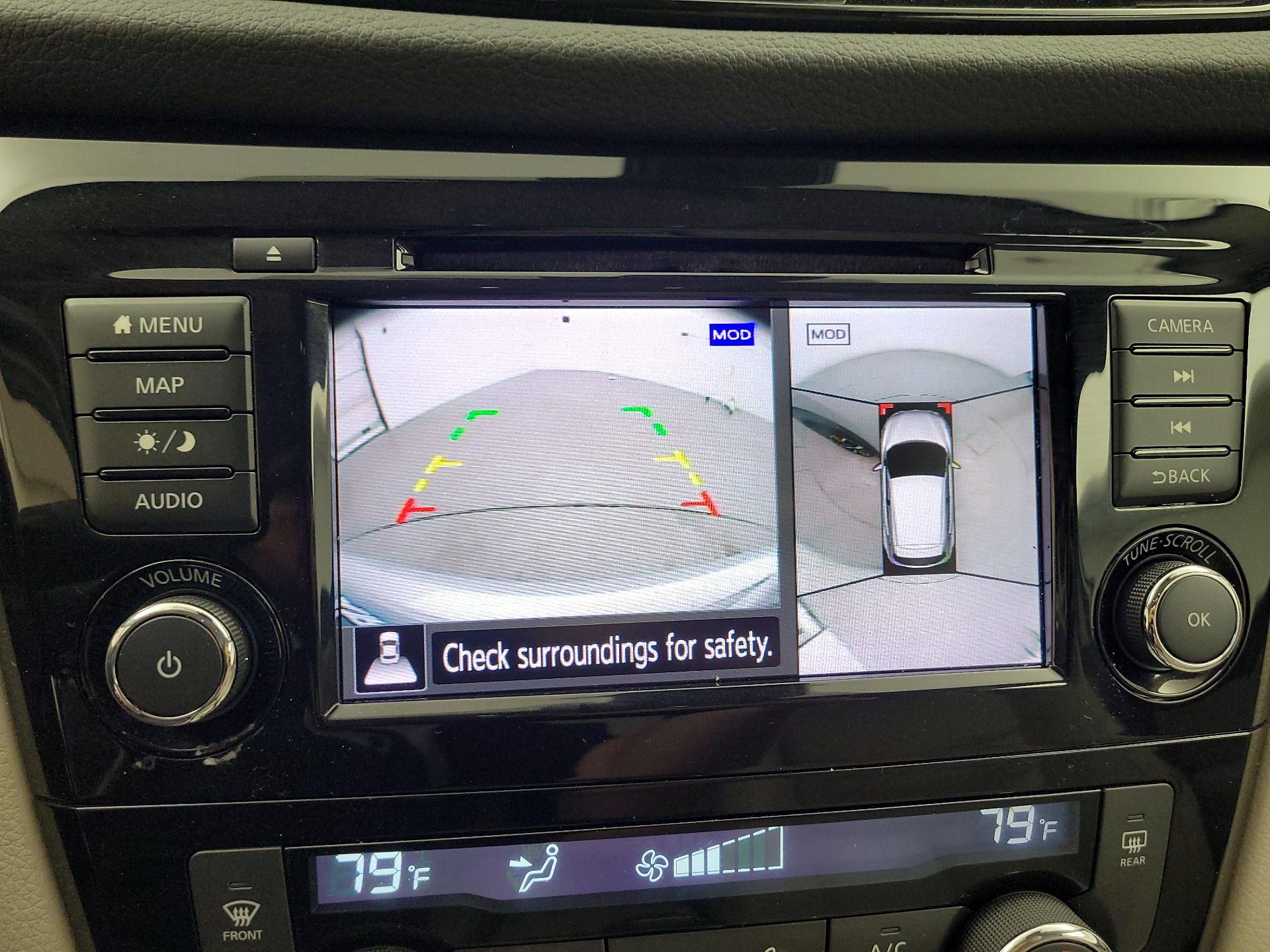 Thumbnail: 2021 Nissan Rogue Sport - 14