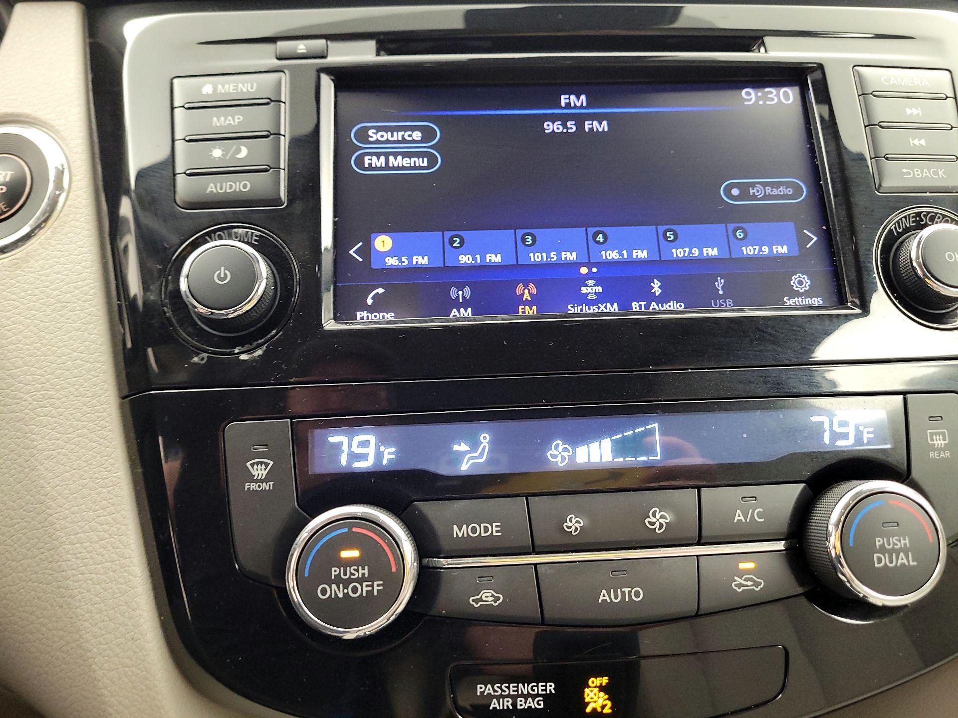 Thumbnail: 2021 Nissan Rogue Sport - 15