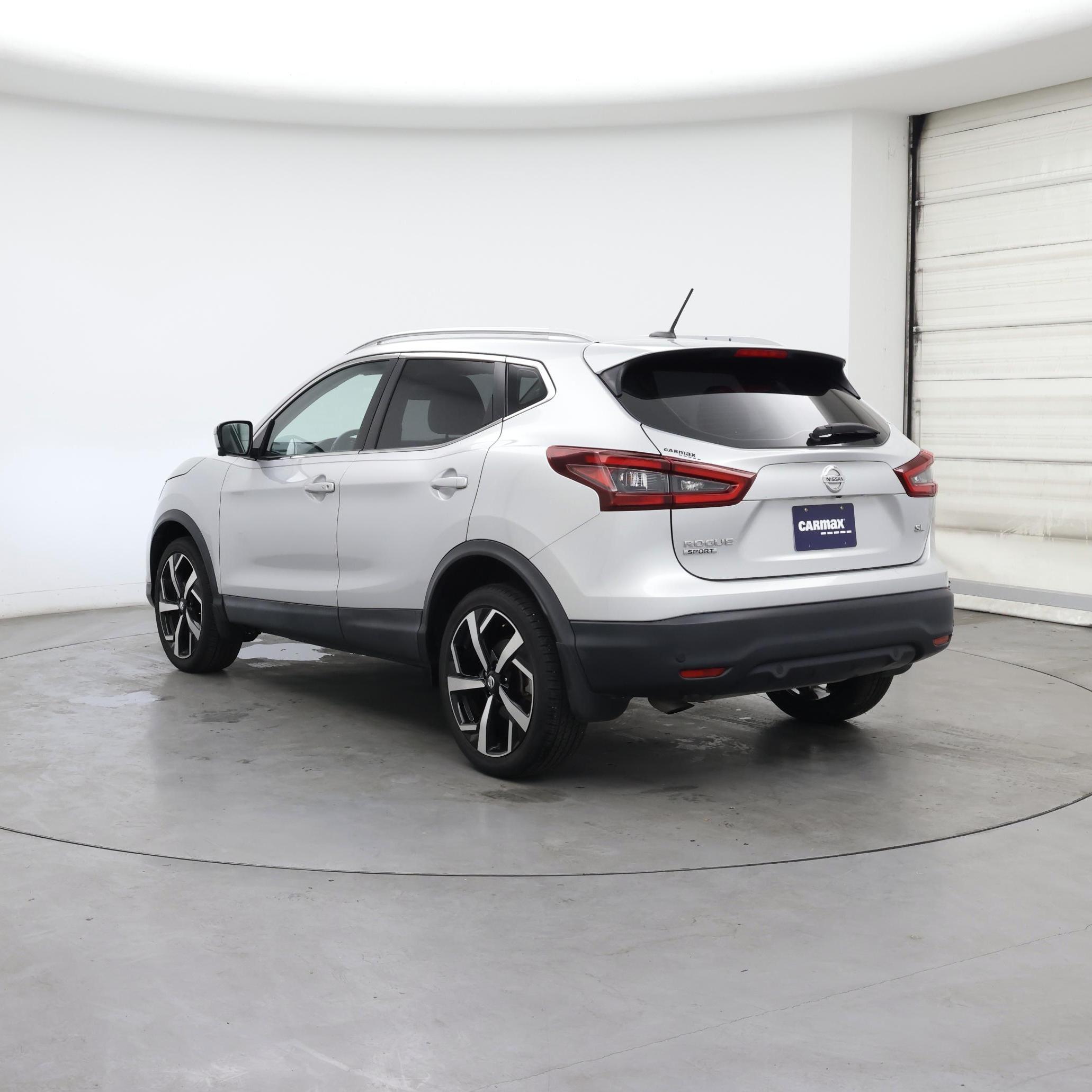 Thumbnail: 2021 Nissan Rogue Sport - 2