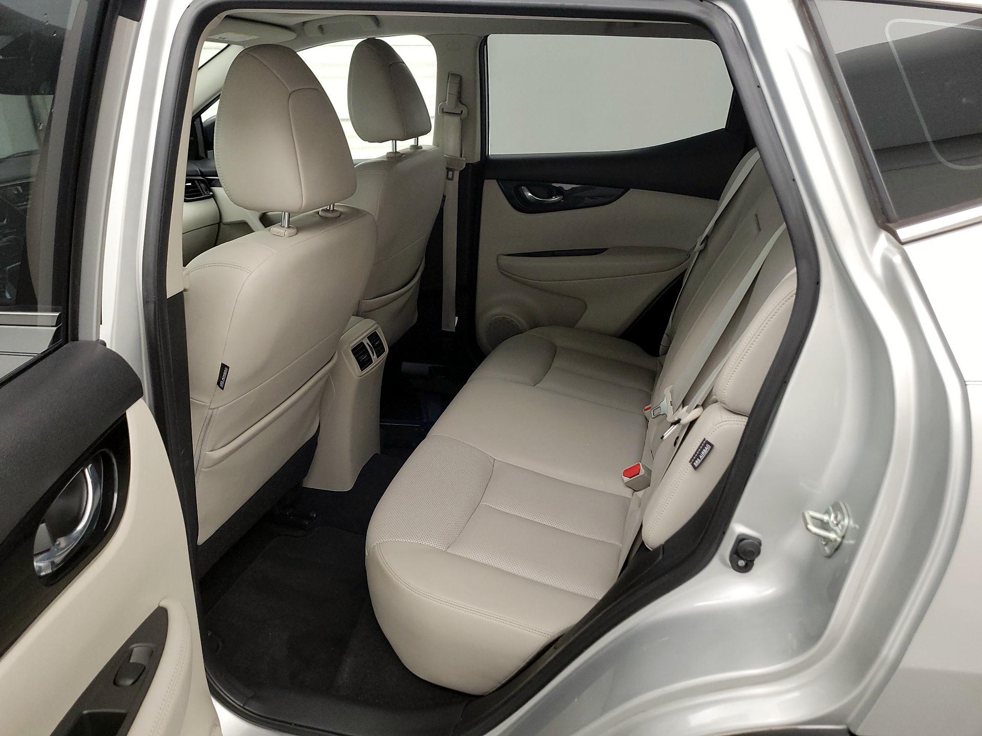 Thumbnail: 2021 Nissan Rogue Sport - 19