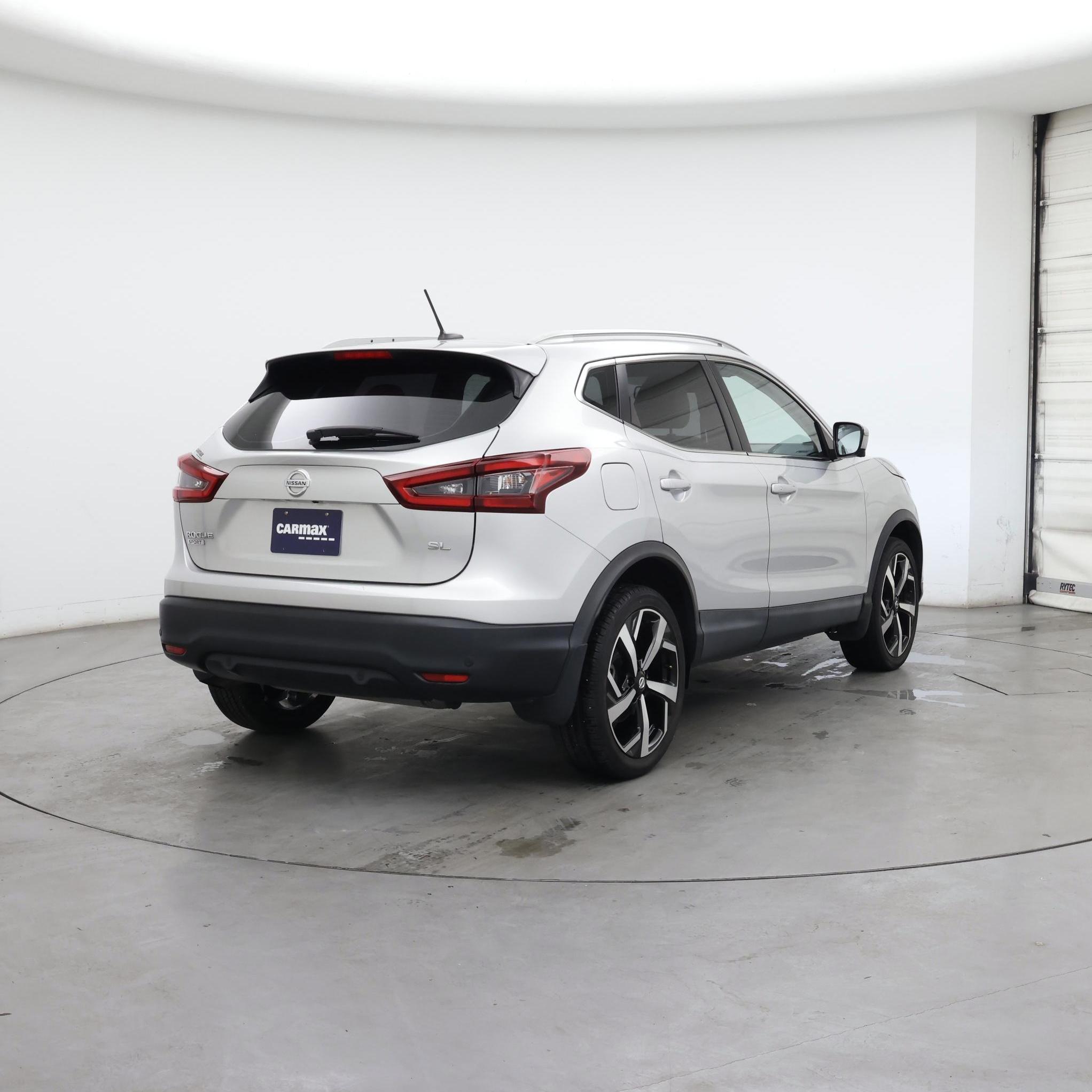 Thumbnail: 2021 Nissan Rogue Sport - 8