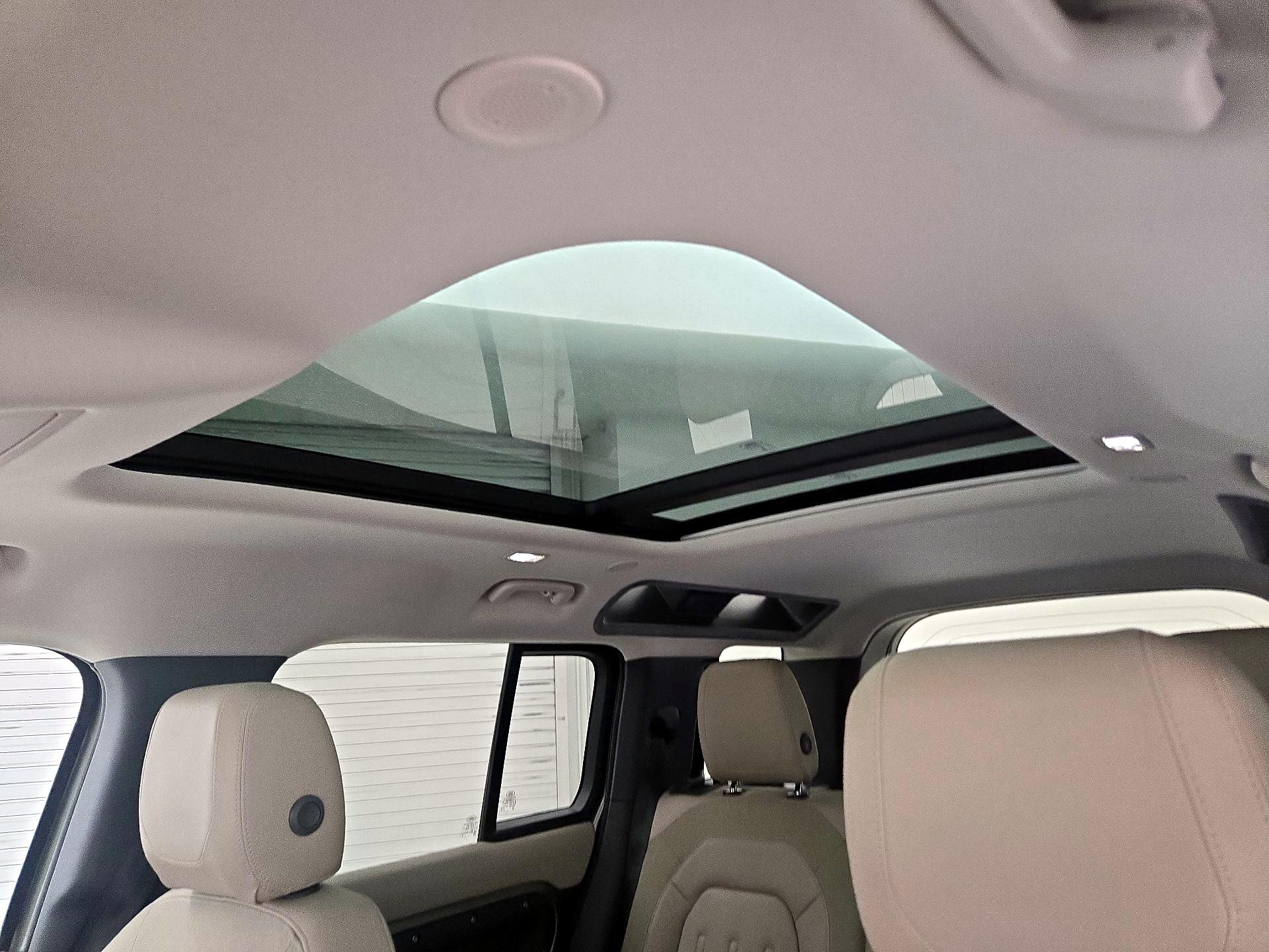 Thumbnail: 2020 Land Rover Defender - 20