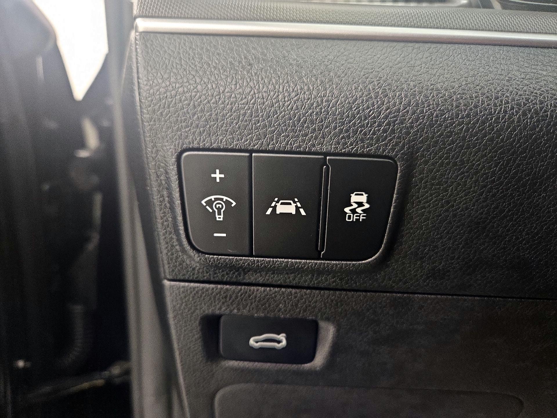 Thumbnail: 2023 Kia K5 - 13