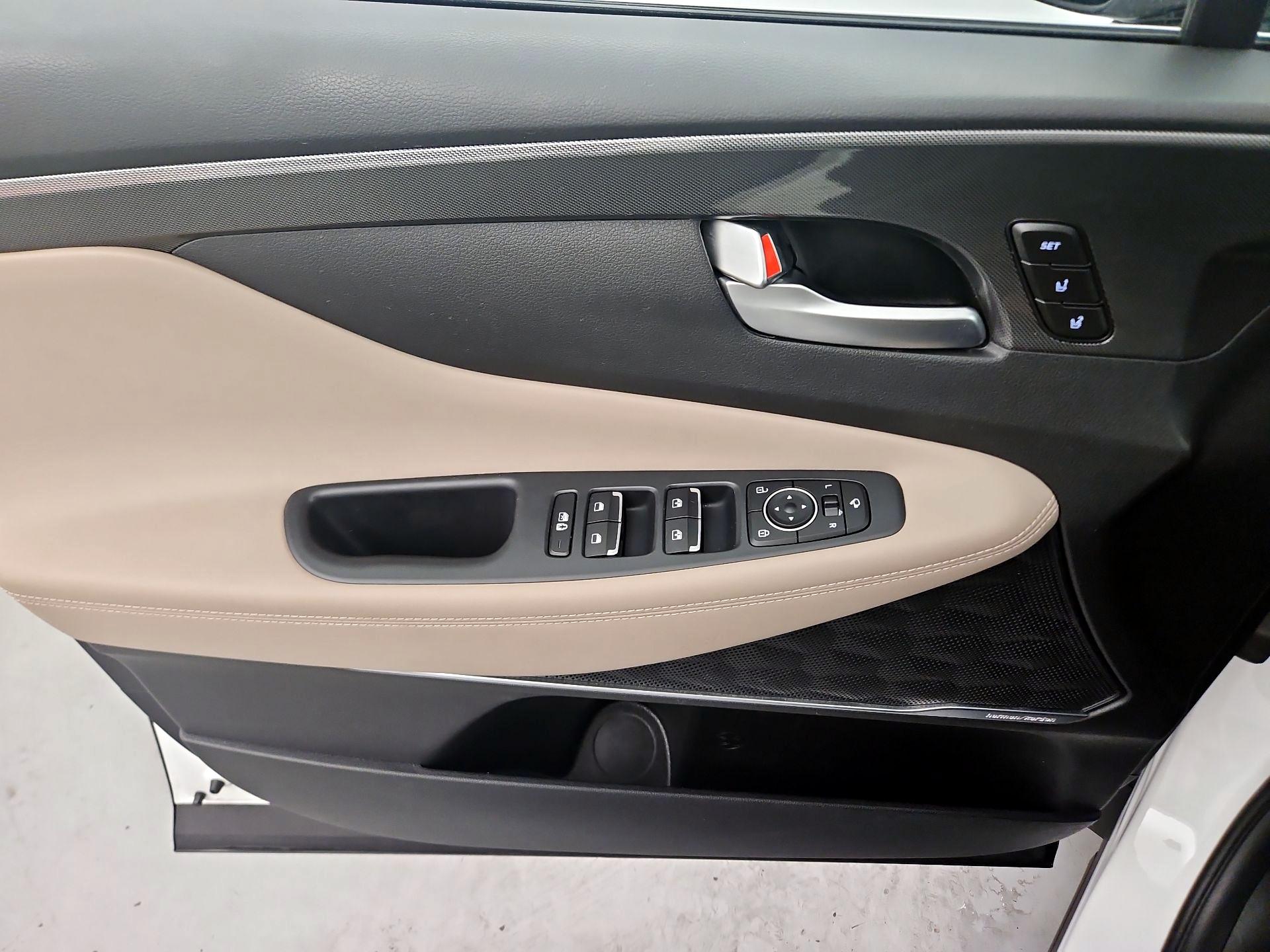 Thumbnail: 2023 Hyundai Santa Fe - 12