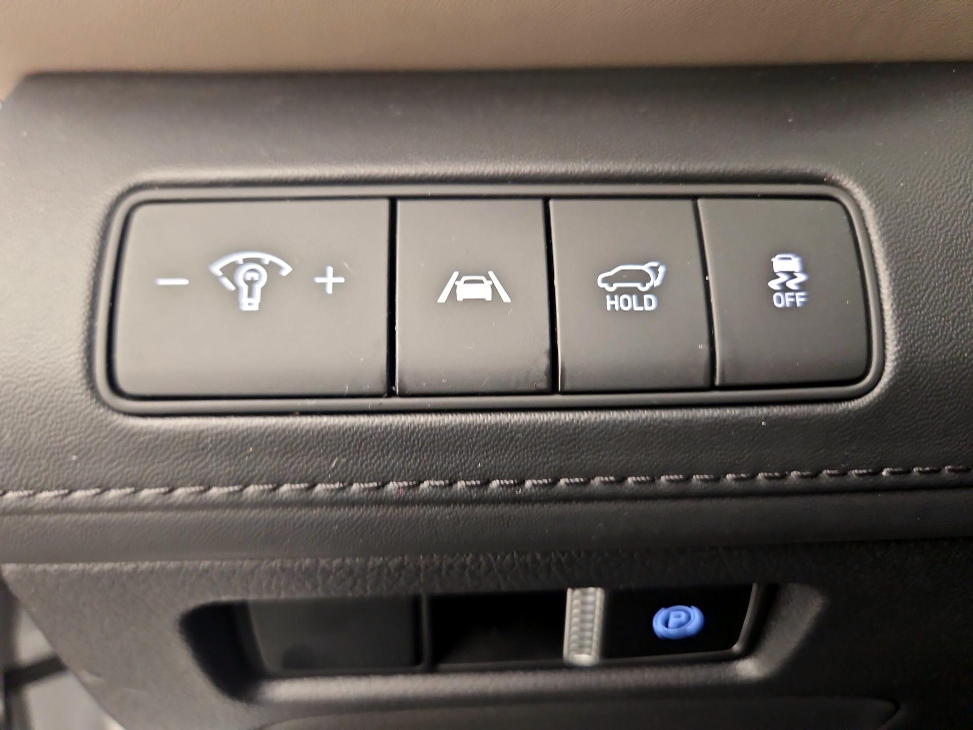 Thumbnail: 2023 Hyundai Santa Fe - 13