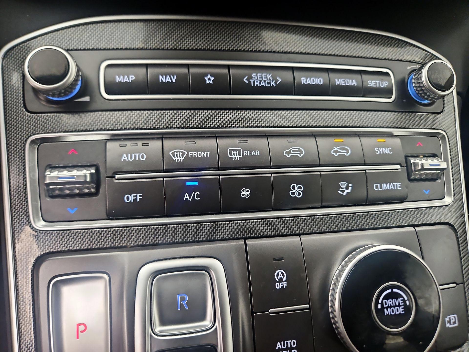Thumbnail: 2023 Hyundai Santa Fe - 17