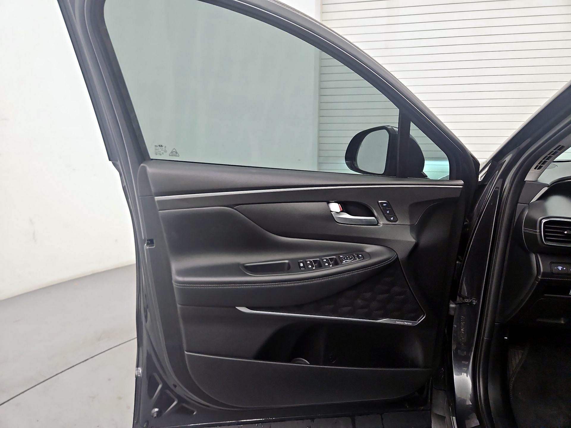 Thumbnail: 2023 Hyundai Santa Fe - 12