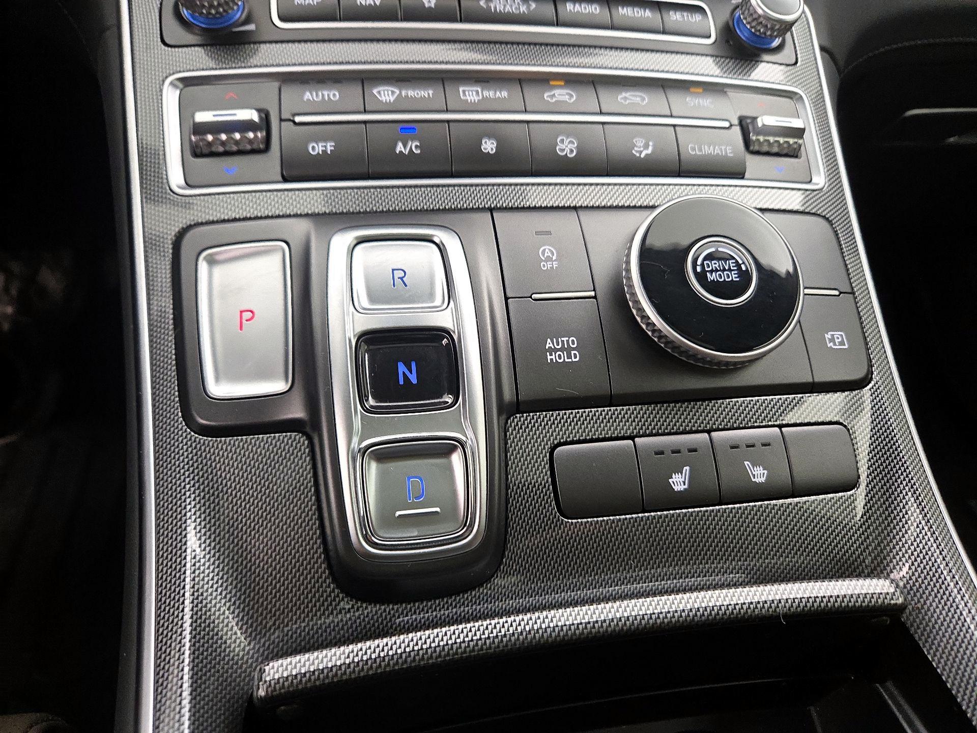 Thumbnail: 2023 Hyundai Santa Fe - 17