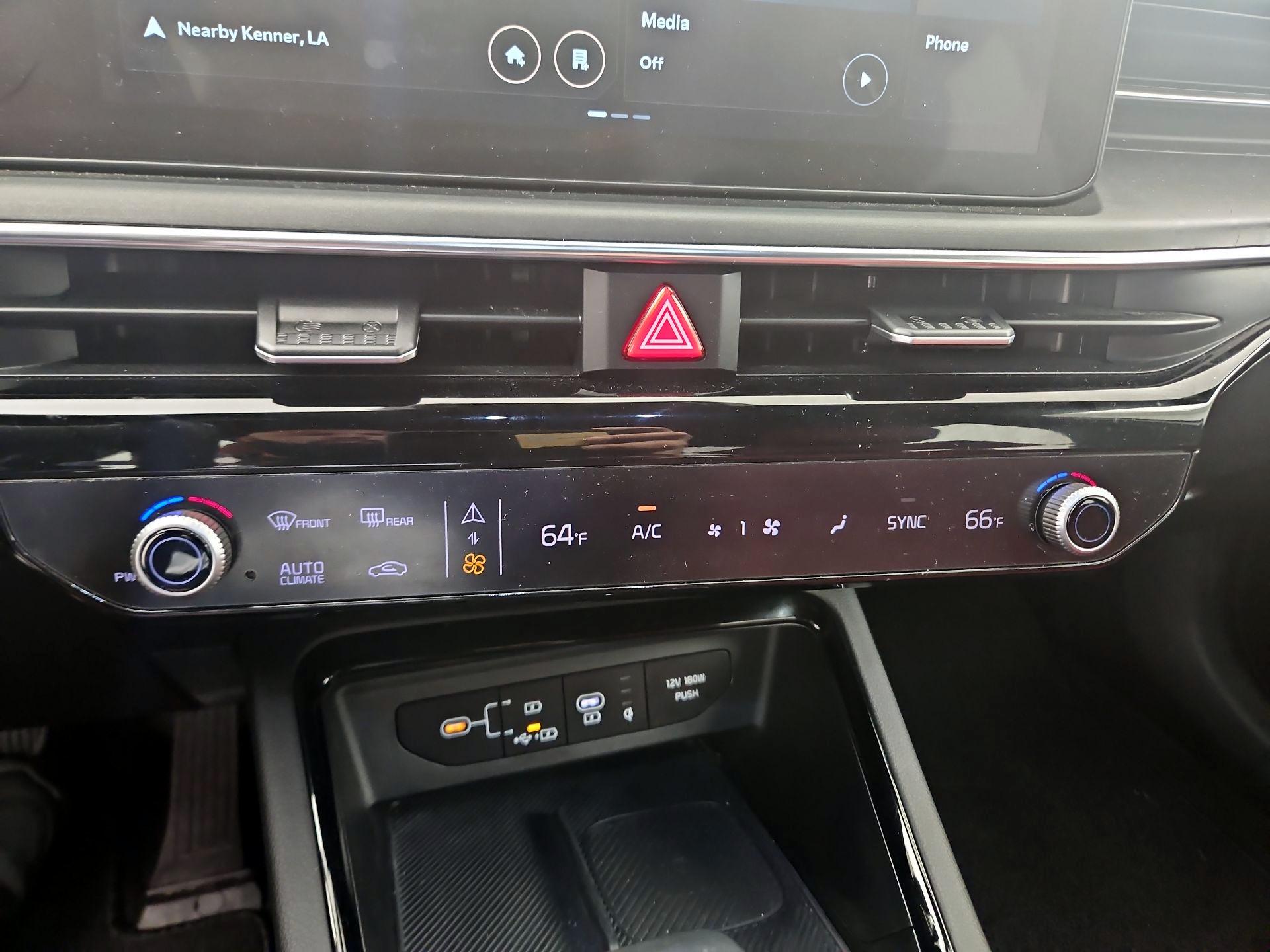 Thumbnail: 2025 Kia K5 - 17